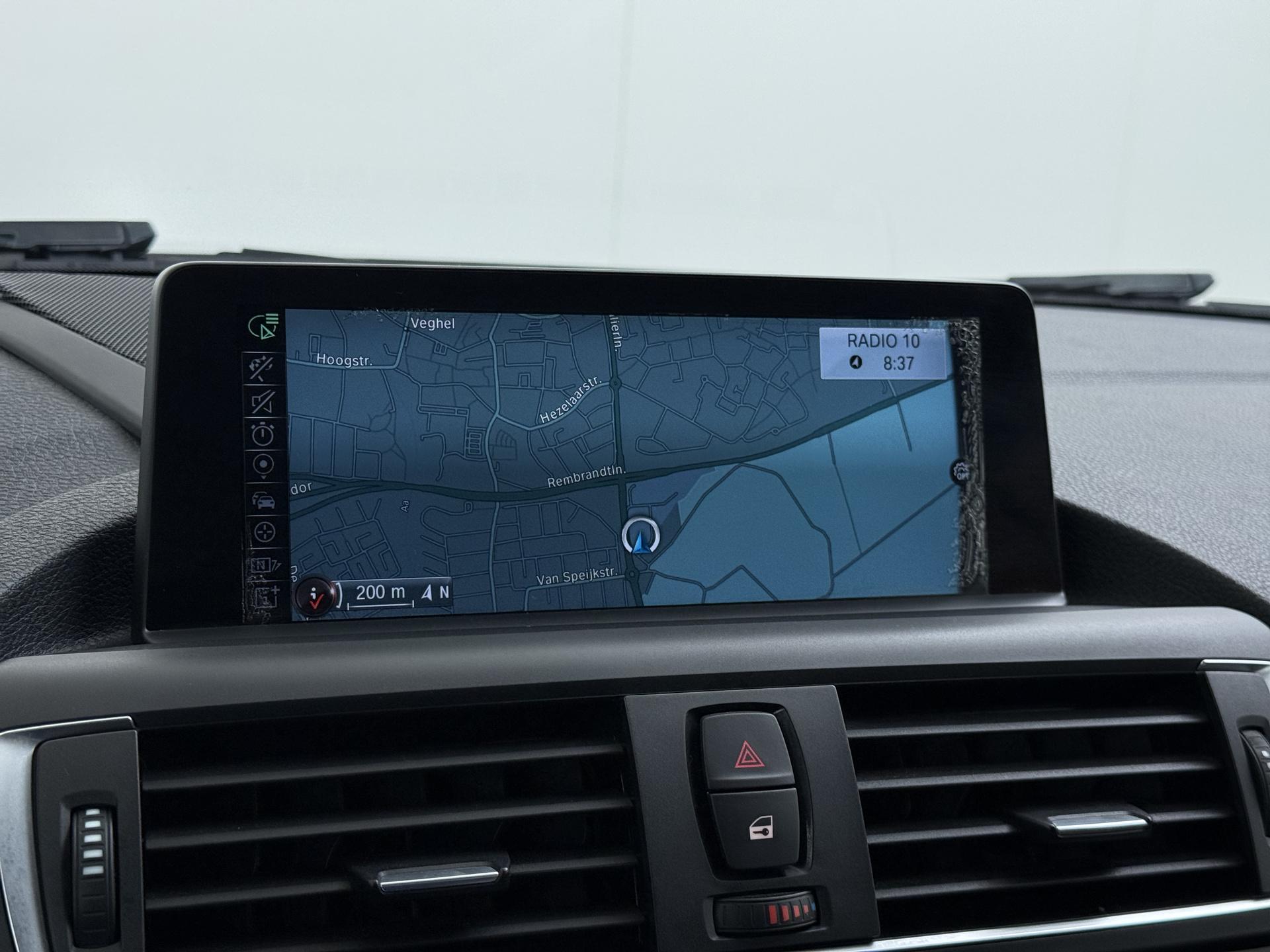 BMW 2 Serie Cabrio M235i High Executive 8