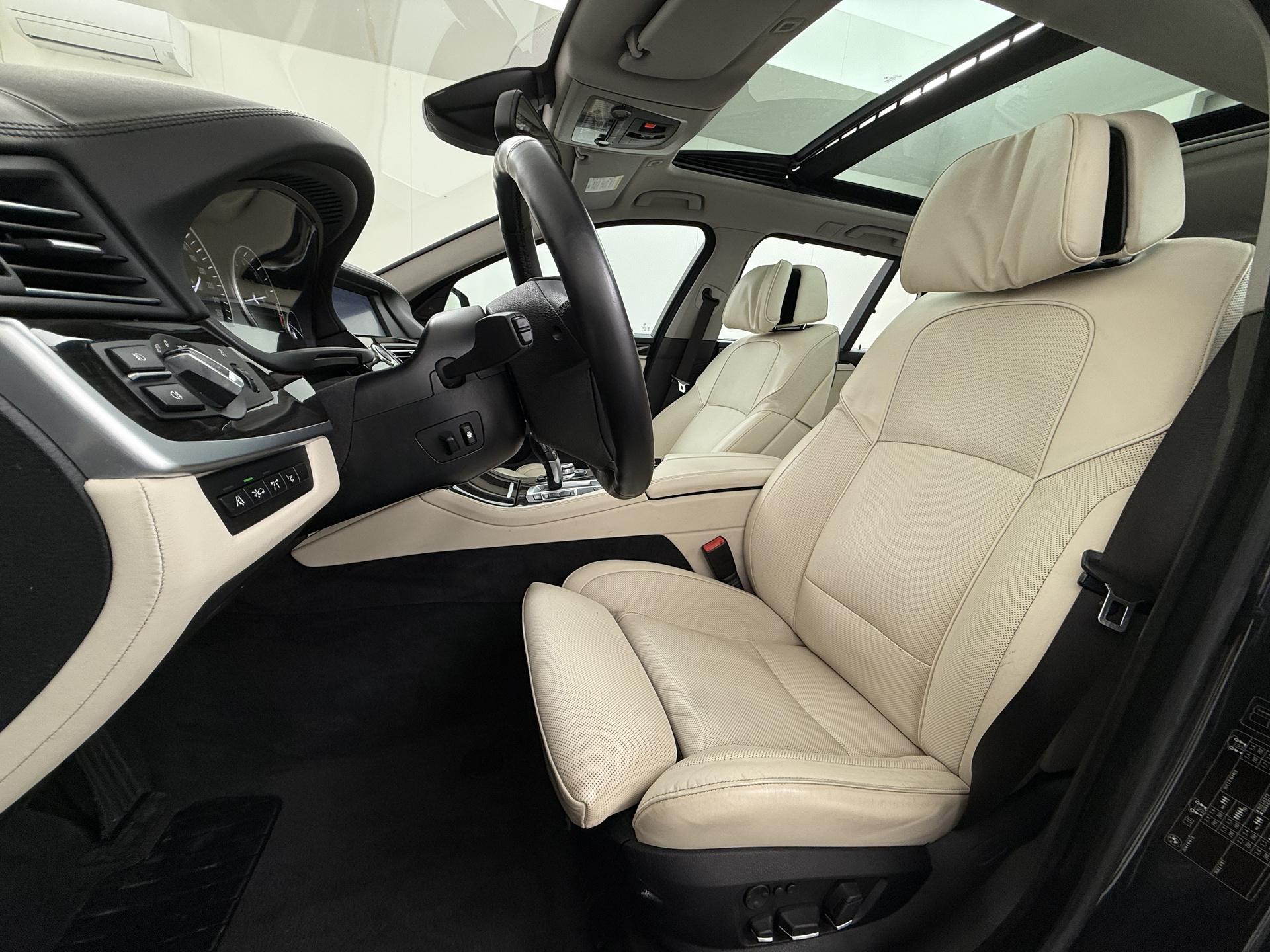 BMW 5 Serie Touring 550i High Executive 10