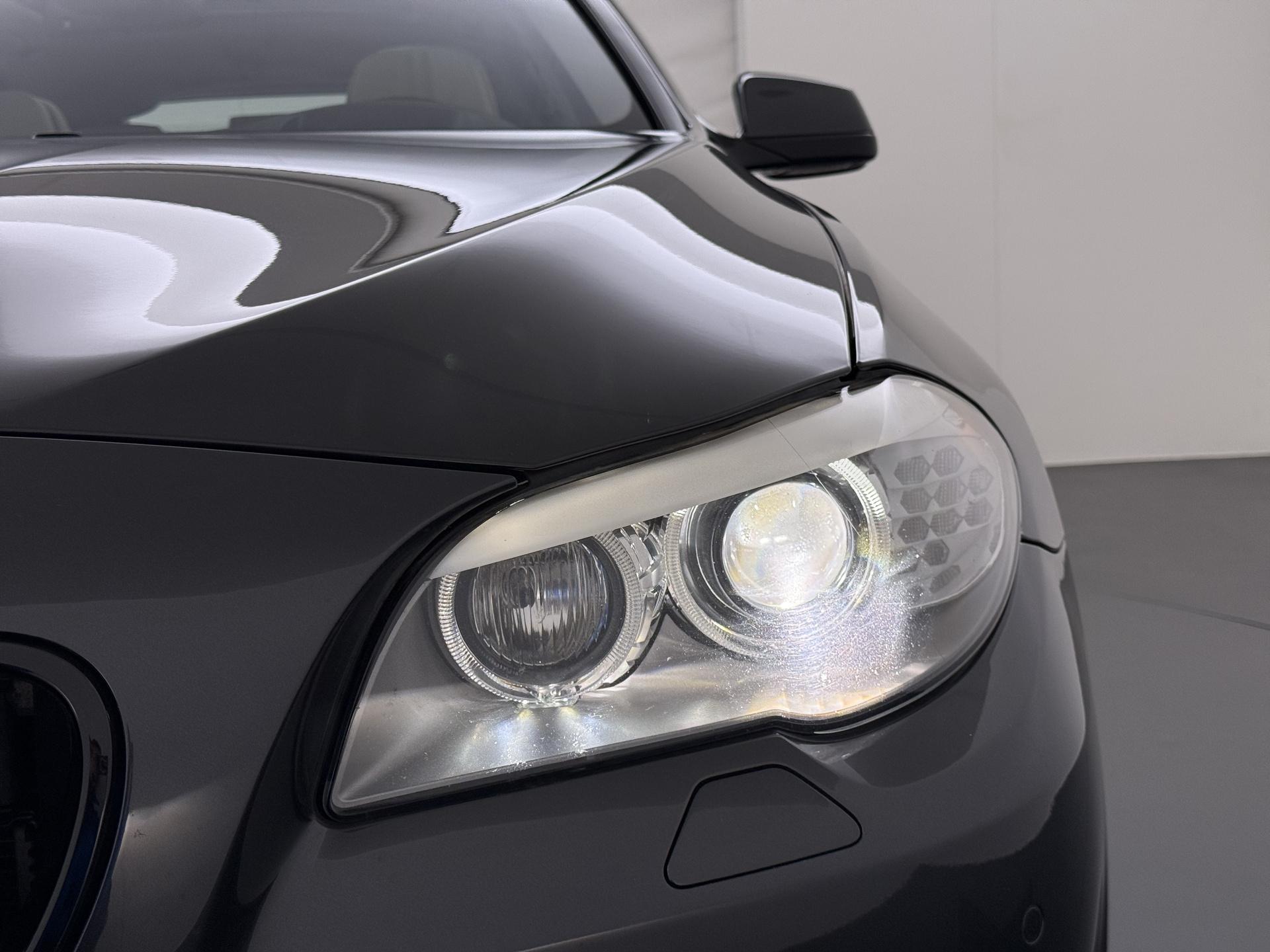 BMW 5 Serie Touring 550i High Executive 19