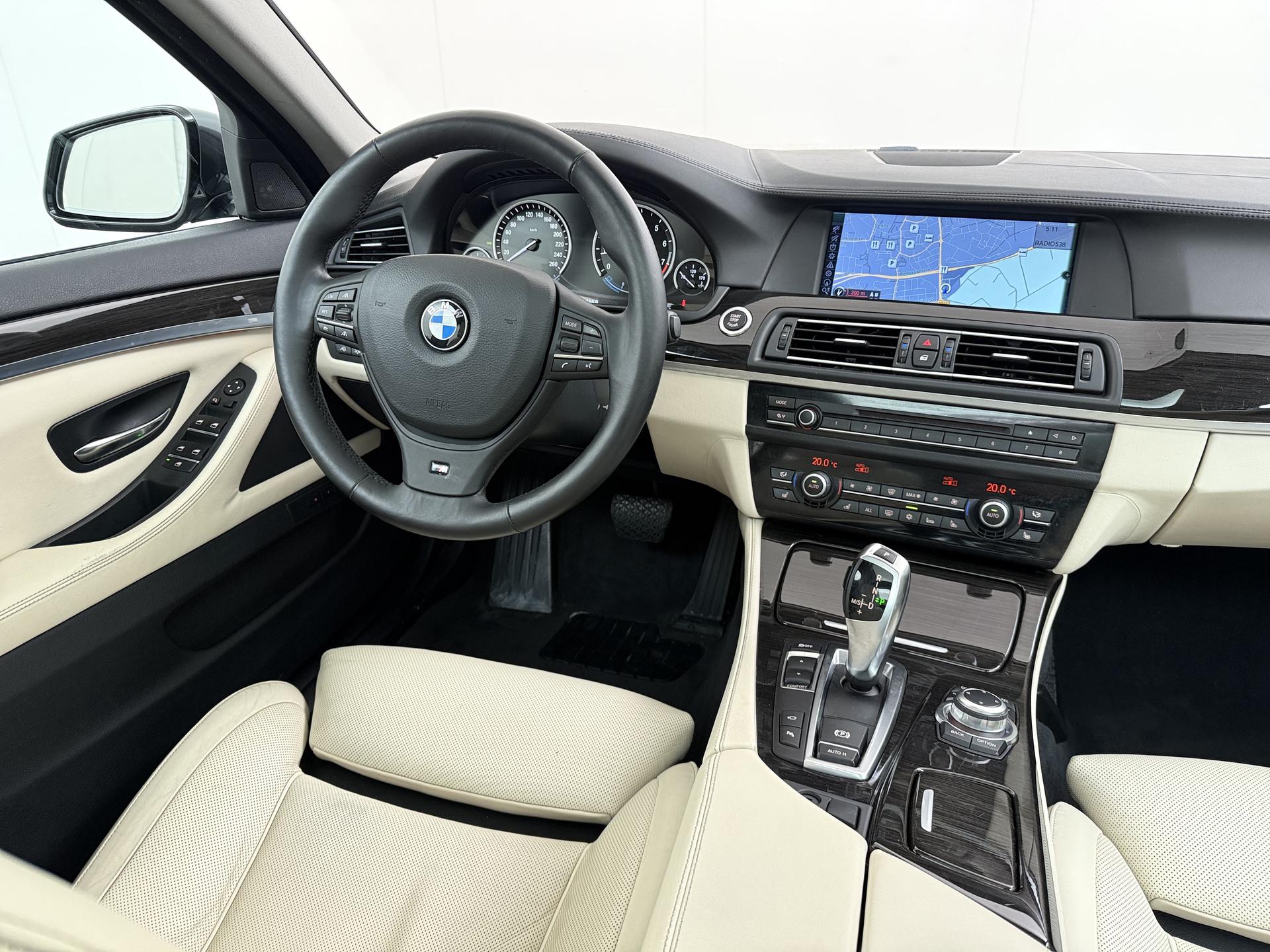 BMW 5 Serie Touring 550i High Executive 29