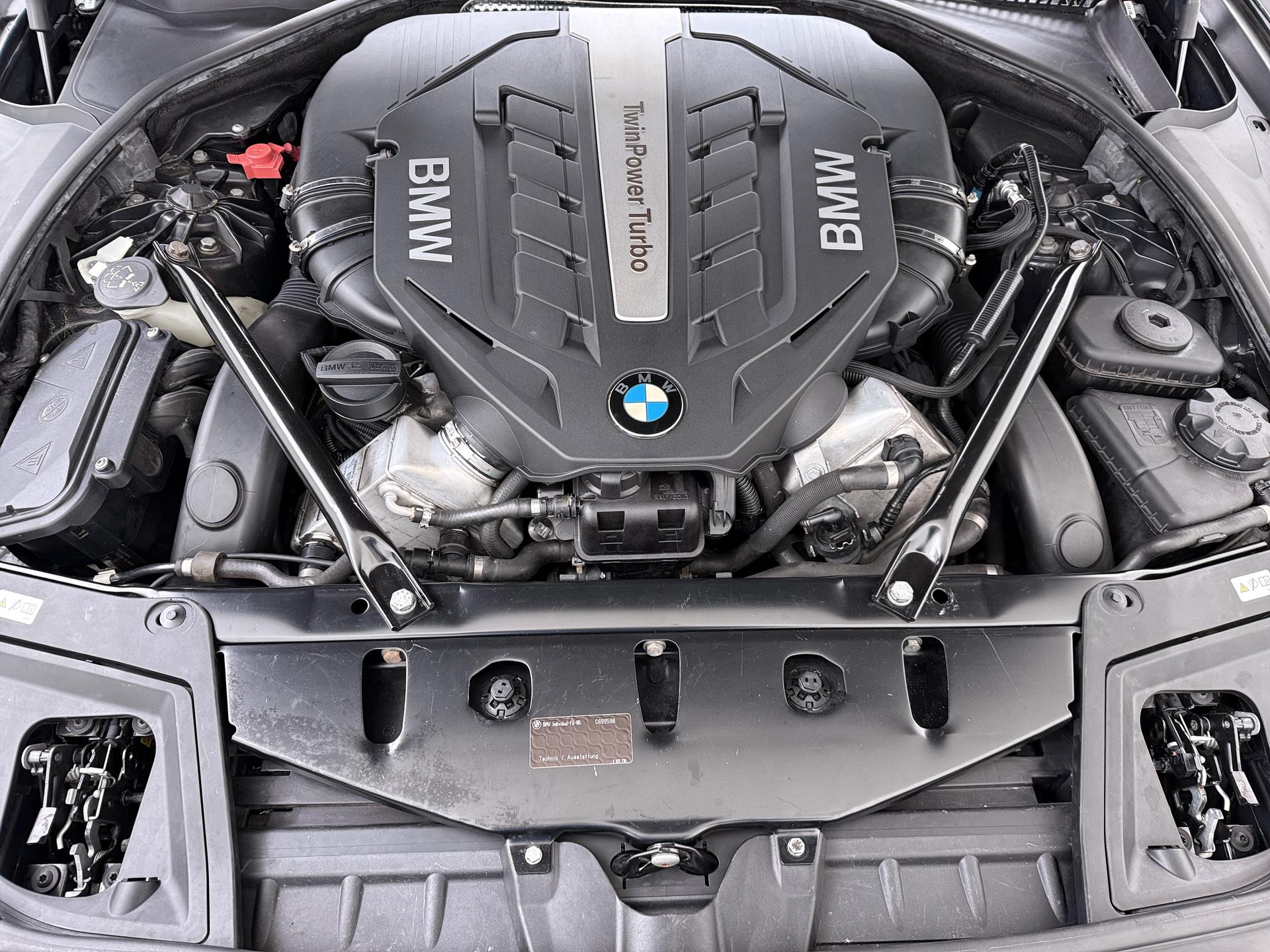 BMW 5 Serie Touring 550i High Executive 34