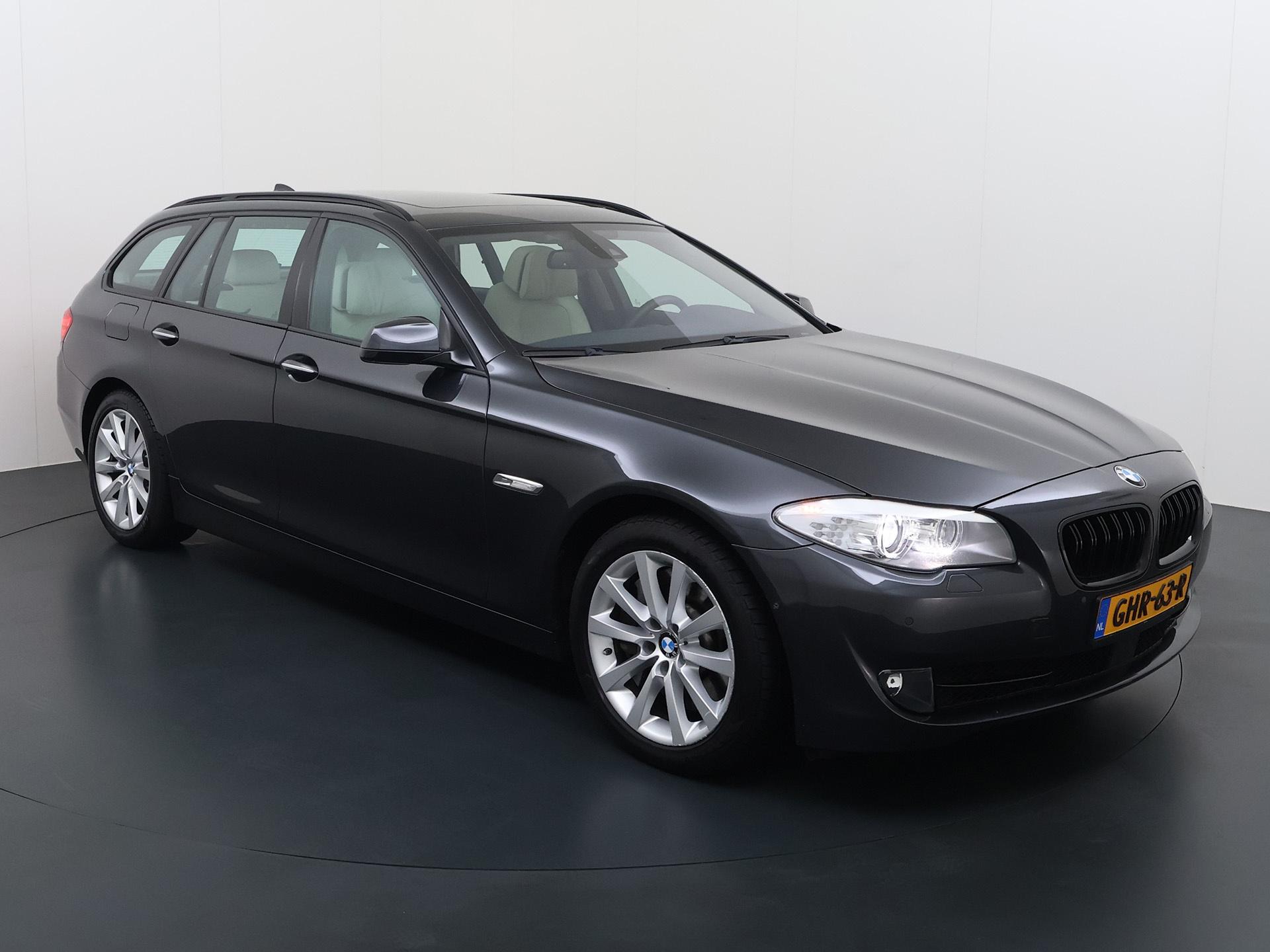 BMW 5 Serie Touring 550i High Executive 6