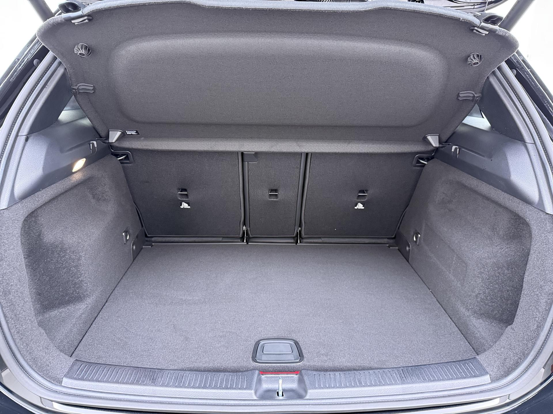 Mercedes-Benz B-Klasse 250 e Business Solution AMG 13