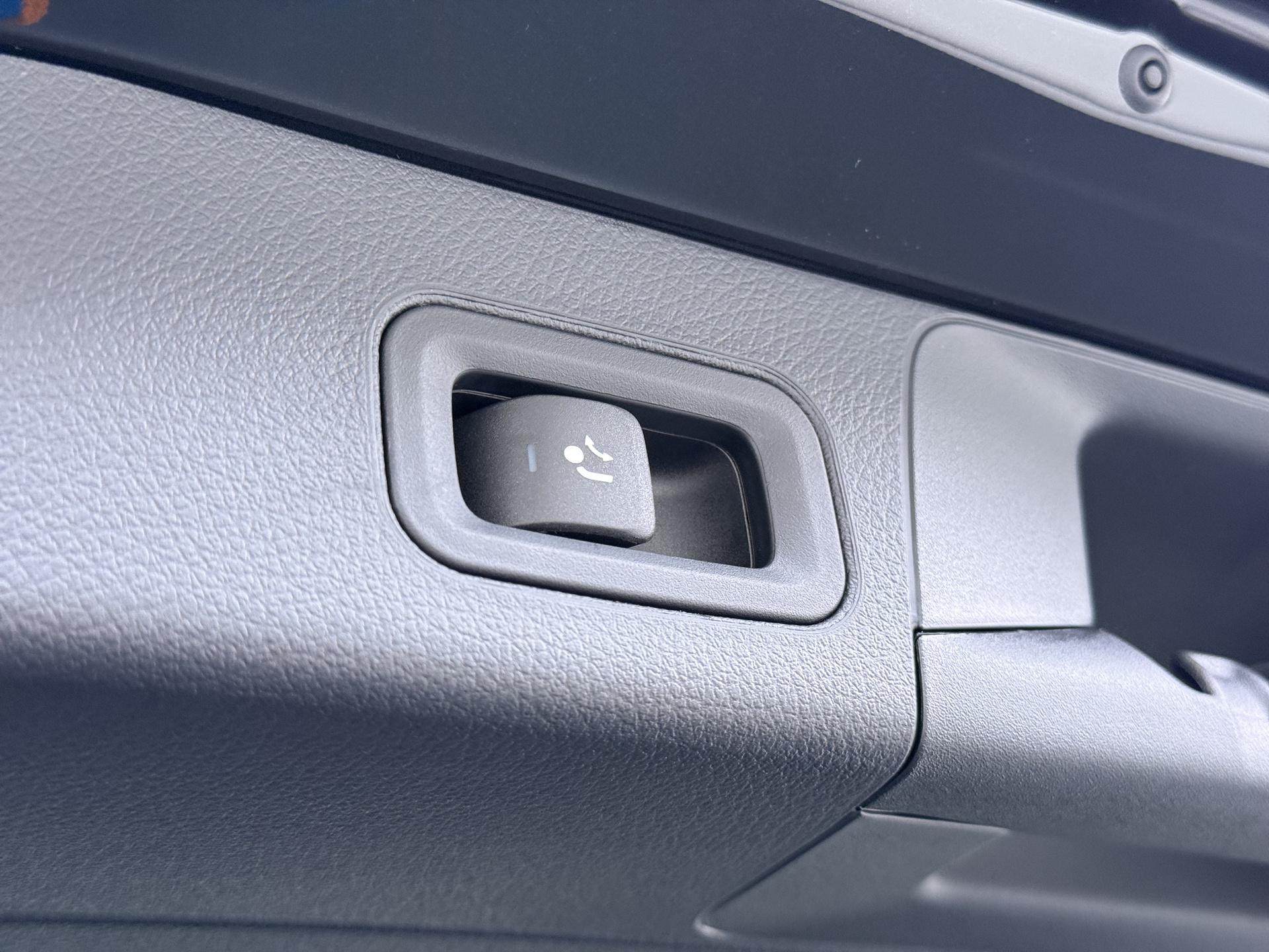 Mercedes-Benz B-Klasse 250 e Business Solution AMG 14