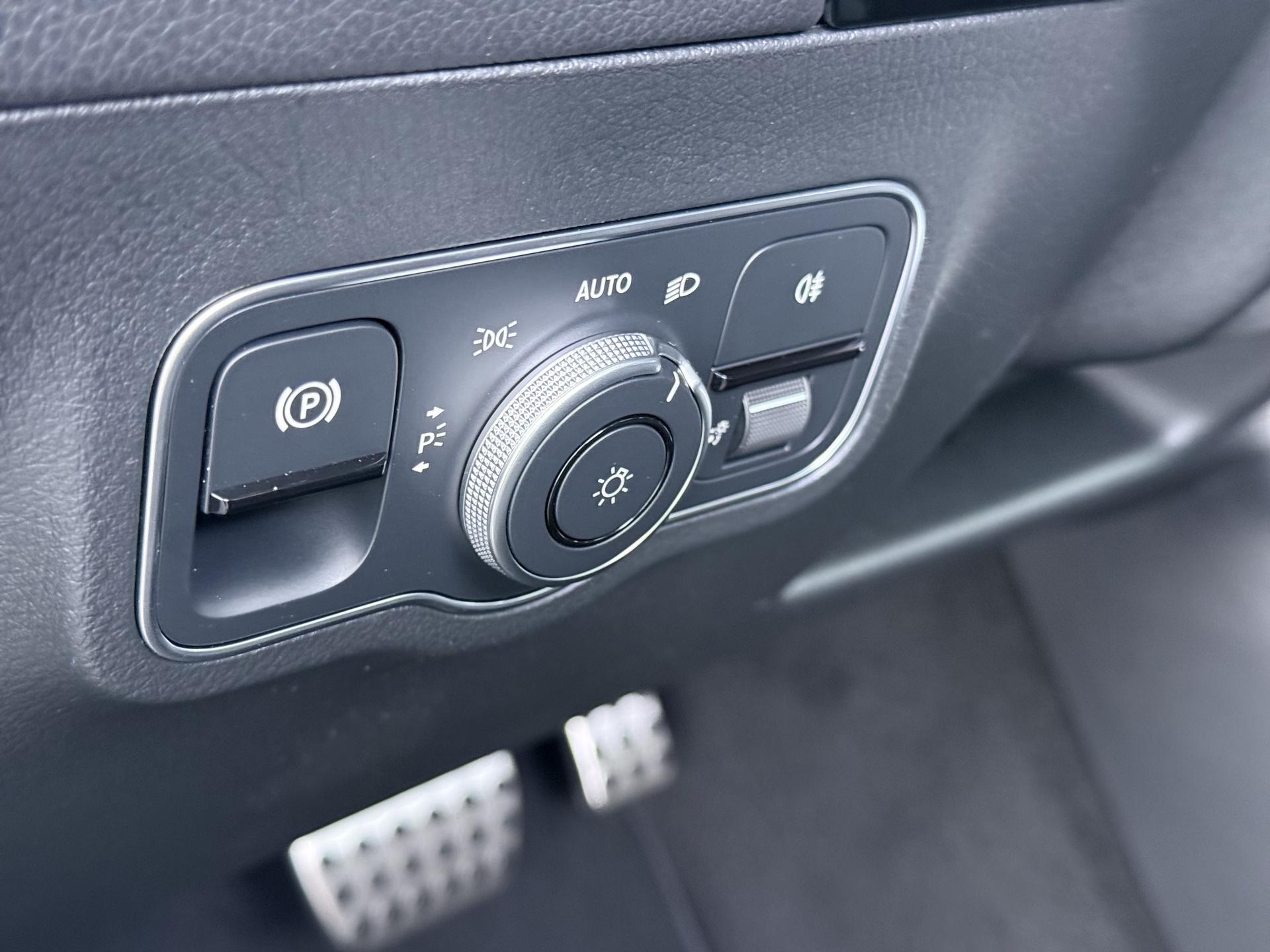 Mercedes-Benz B-Klasse 250 e Business Solution AMG 23