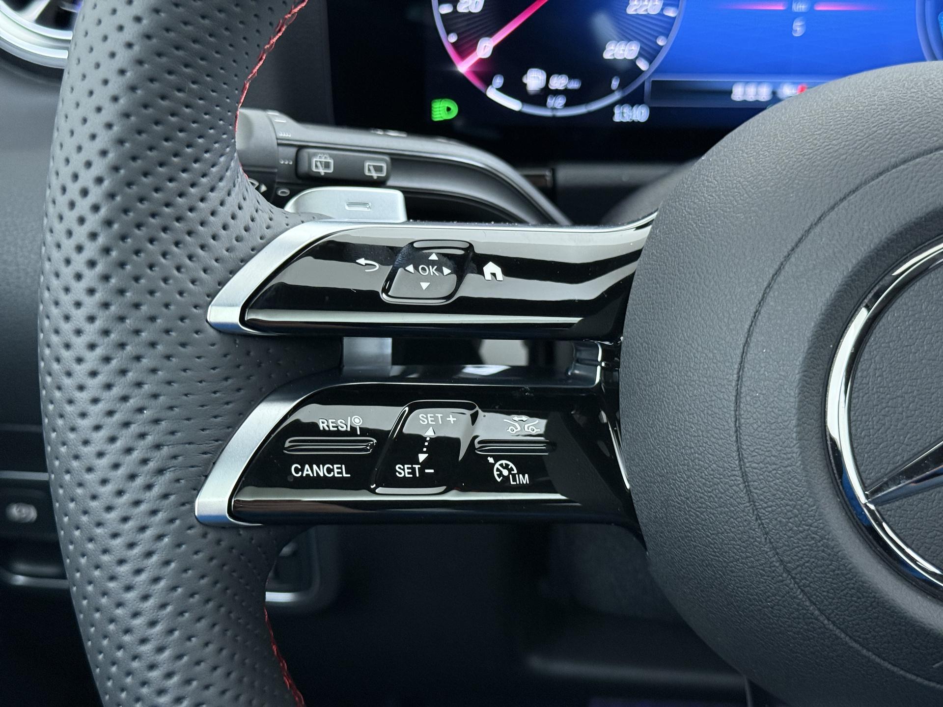 Mercedes-Benz B-Klasse 250 e Business Solution AMG 33