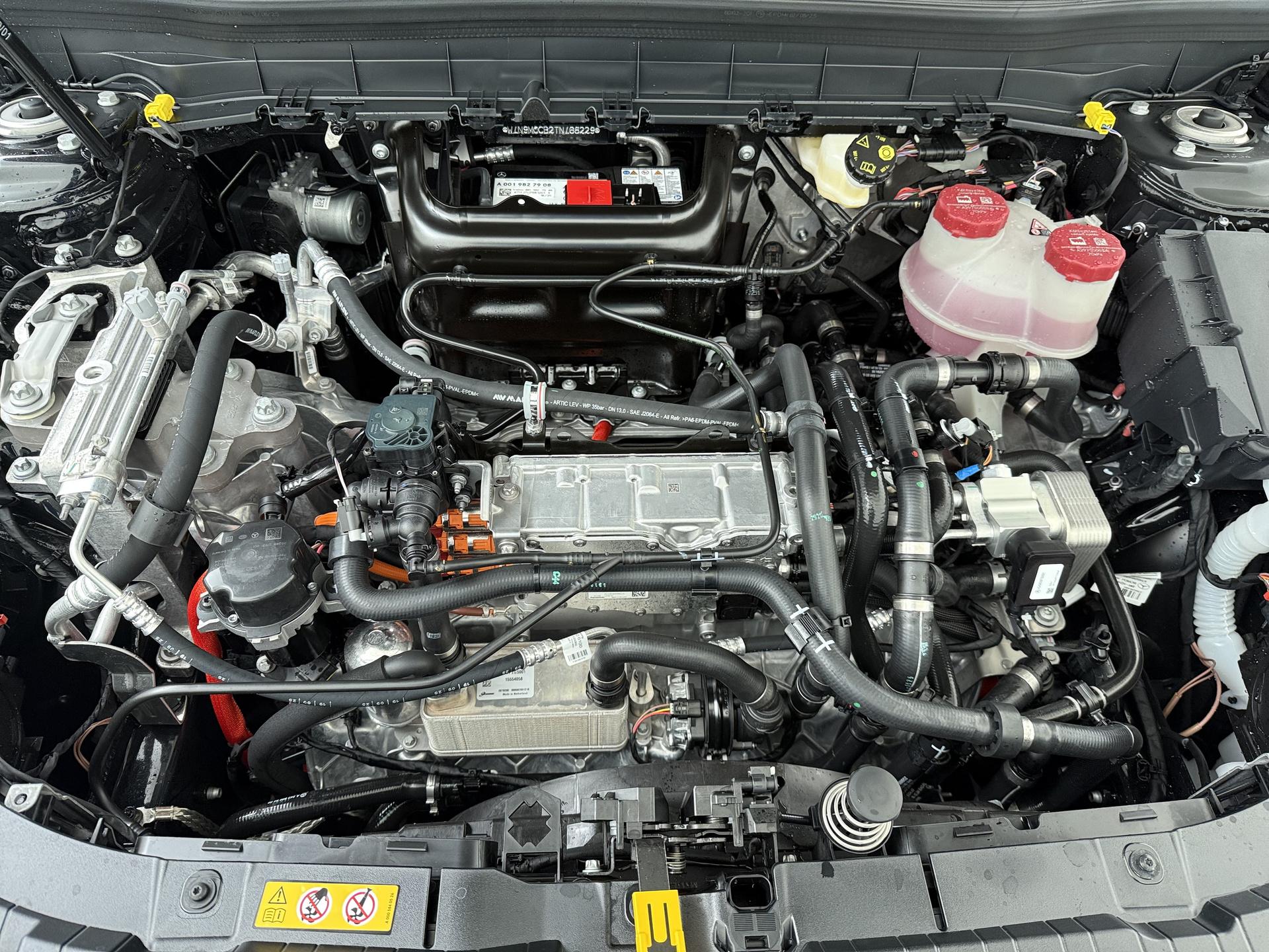 Mercedes-Benz EQB 250+ Business Solution AMG 71 kWh 16