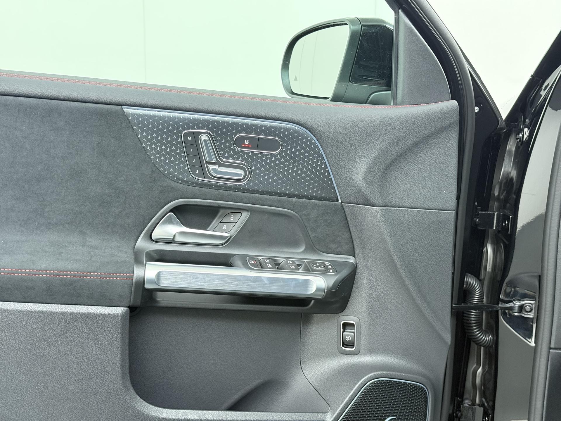 Mercedes-Benz EQB 250+ Business Solution AMG 71 kWh 17