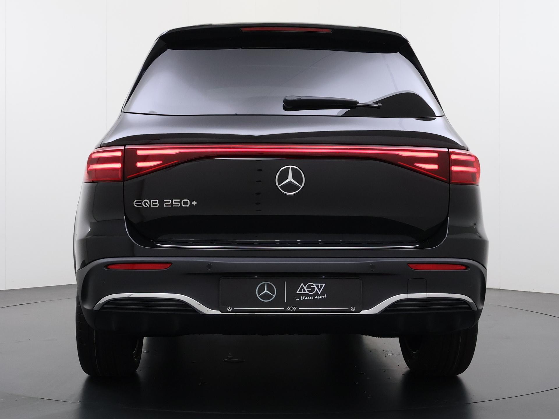 Mercedes-Benz EQB 250+ Business Solution AMG 71 kWh 3