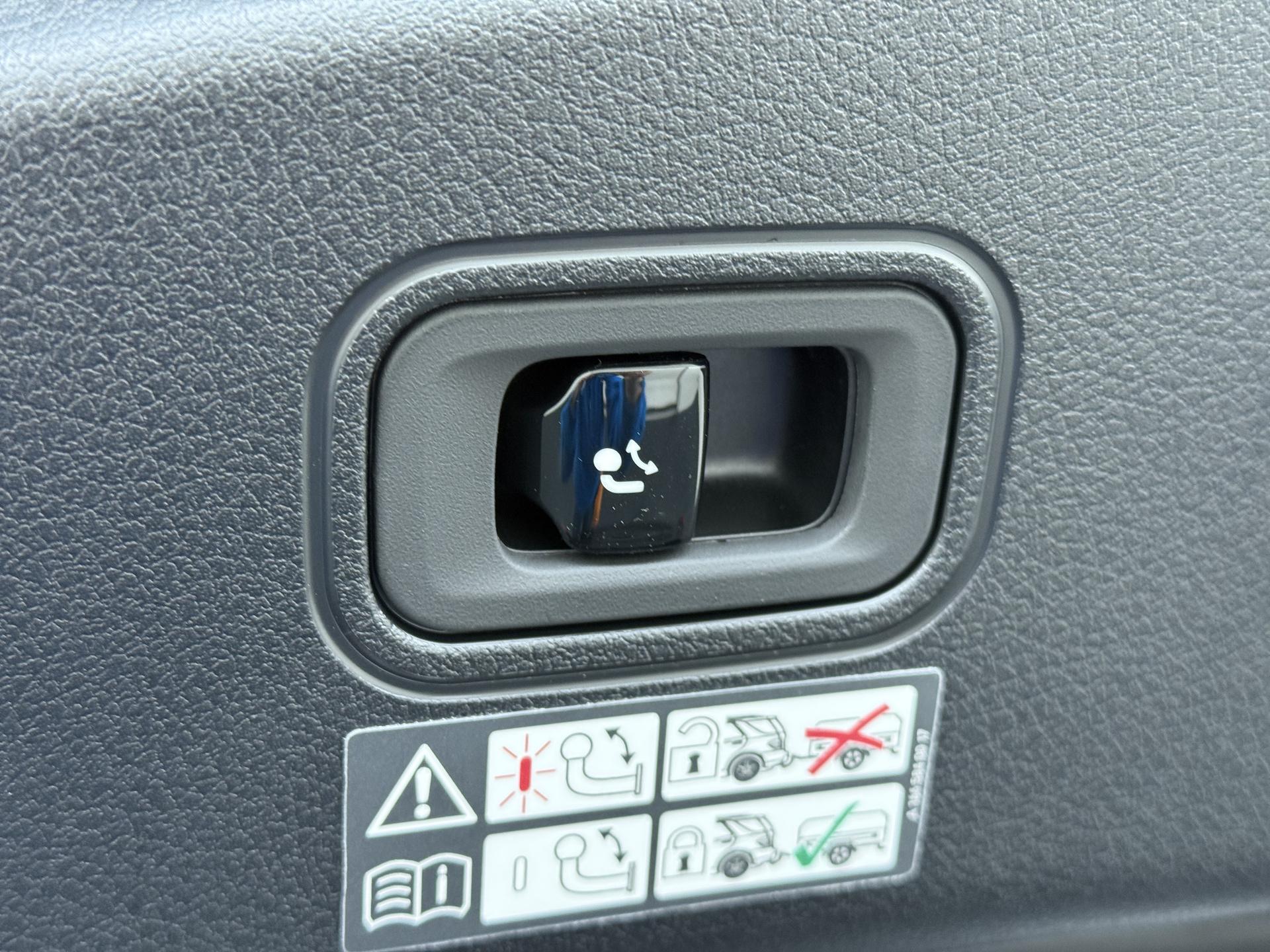 Mercedes-Benz CLE Coupé 300 e AMG Line 14