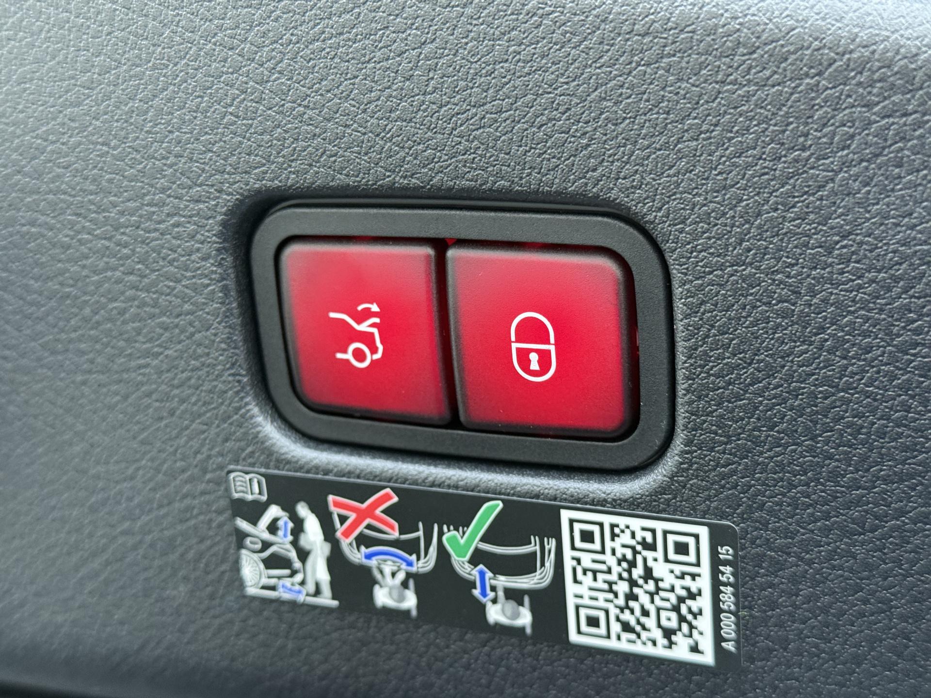 Mercedes-Benz CLE Coupé 300 e AMG Line 15