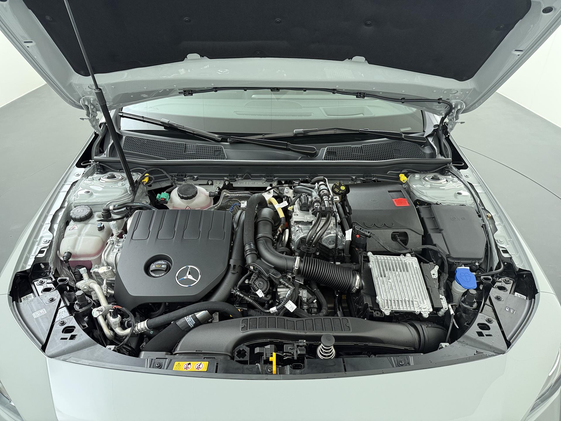 Mercedes-Benz CLA-Klasse Shooting Brake 250 e Business Solution AMG 18