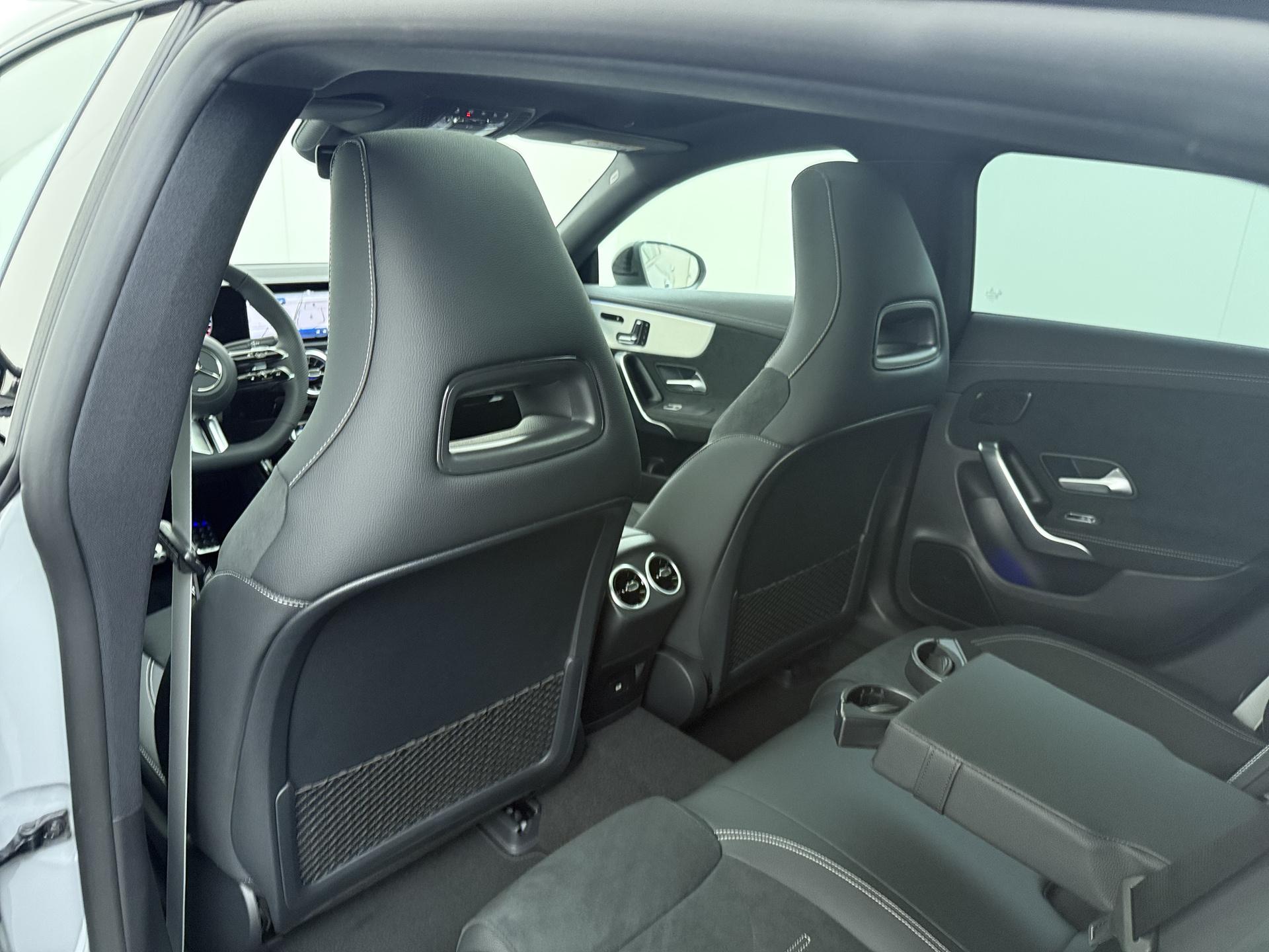 Mercedes-Benz CLA-Klasse Shooting Brake 250 e Business Solution AMG 23