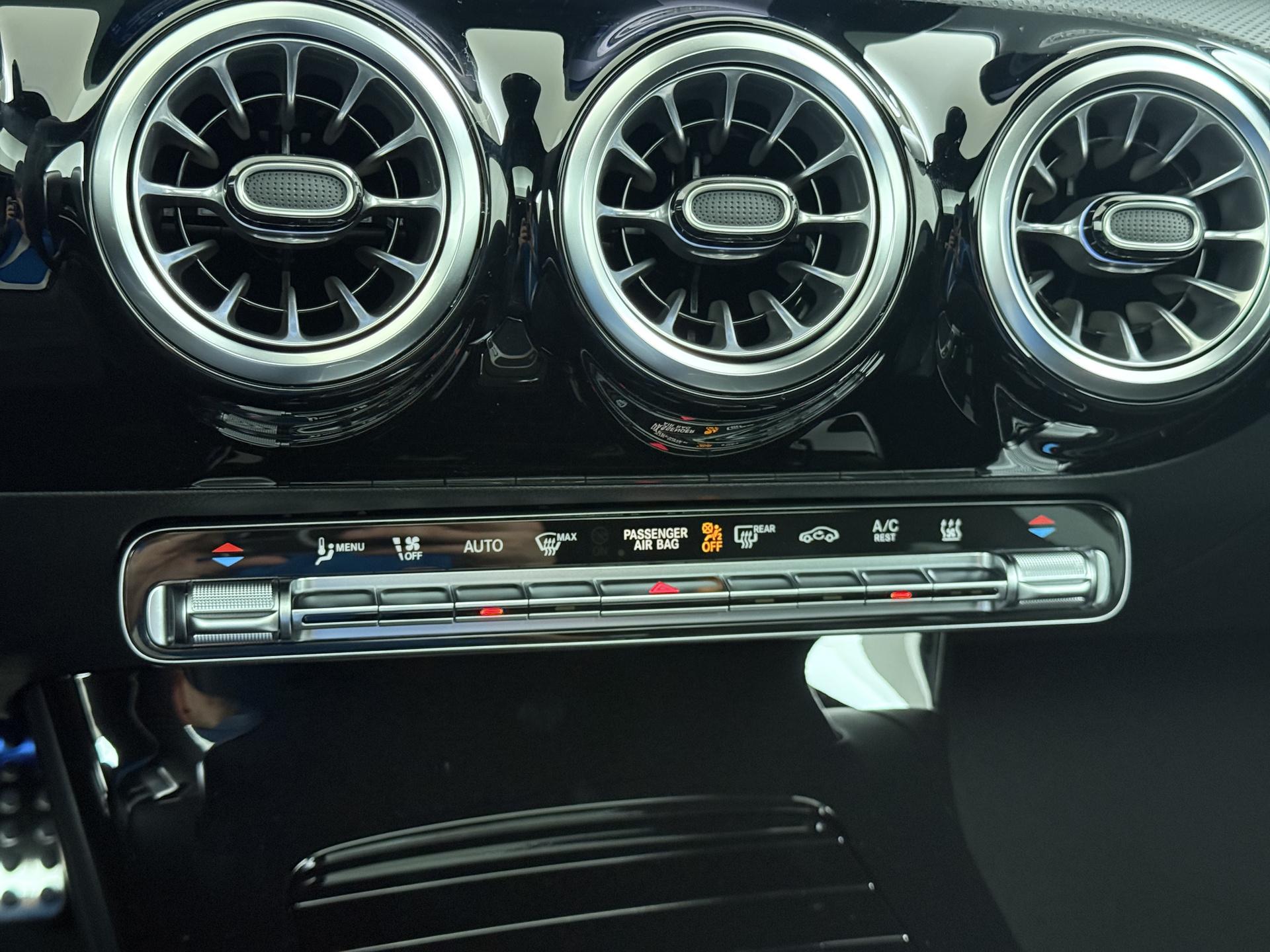 Mercedes-Benz CLA-Klasse Shooting Brake 250 e Business Solution AMG 51