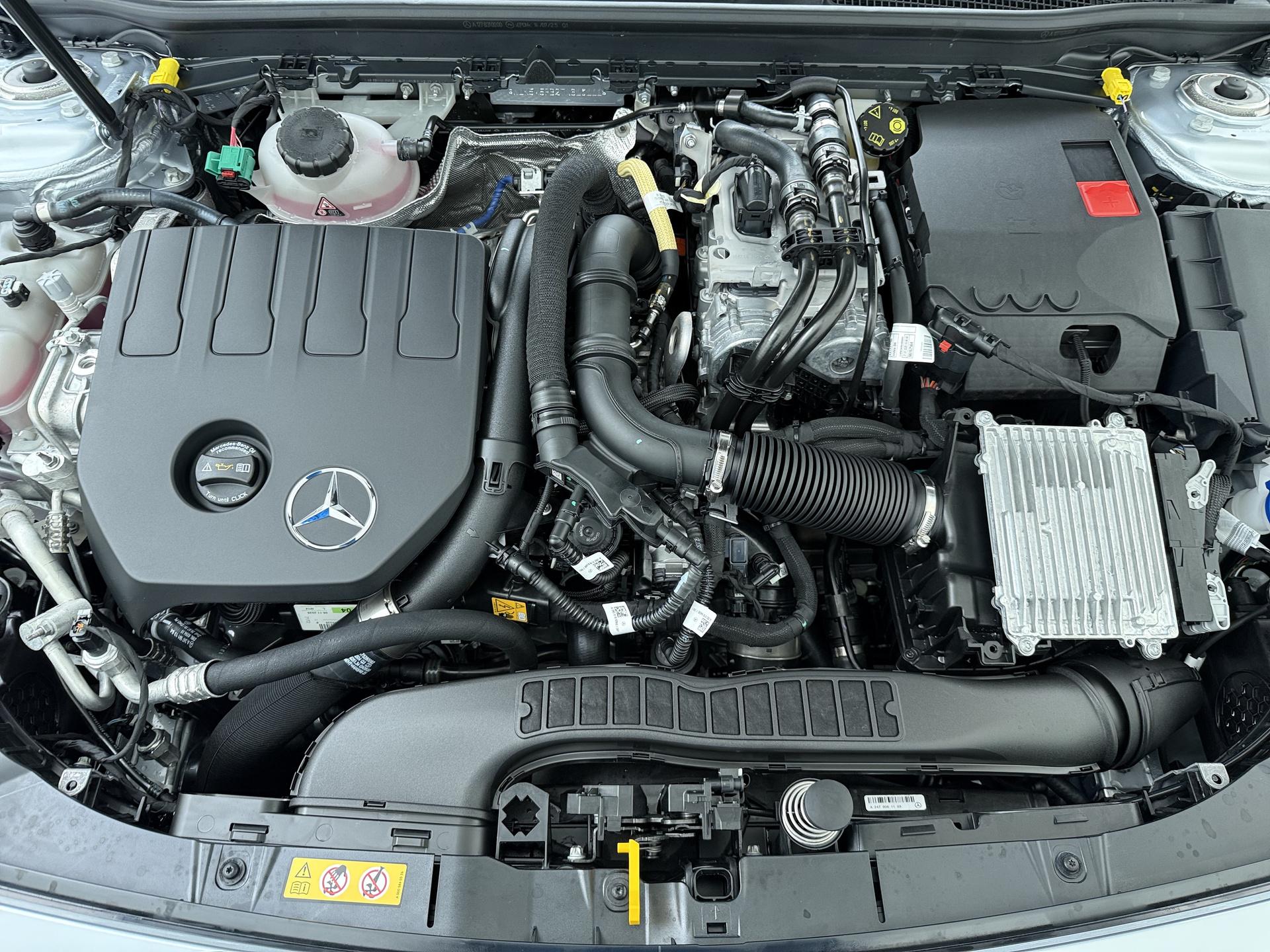 Mercedes-Benz CLA-Klasse Shooting Brake 250 e Business Solution AMG 17