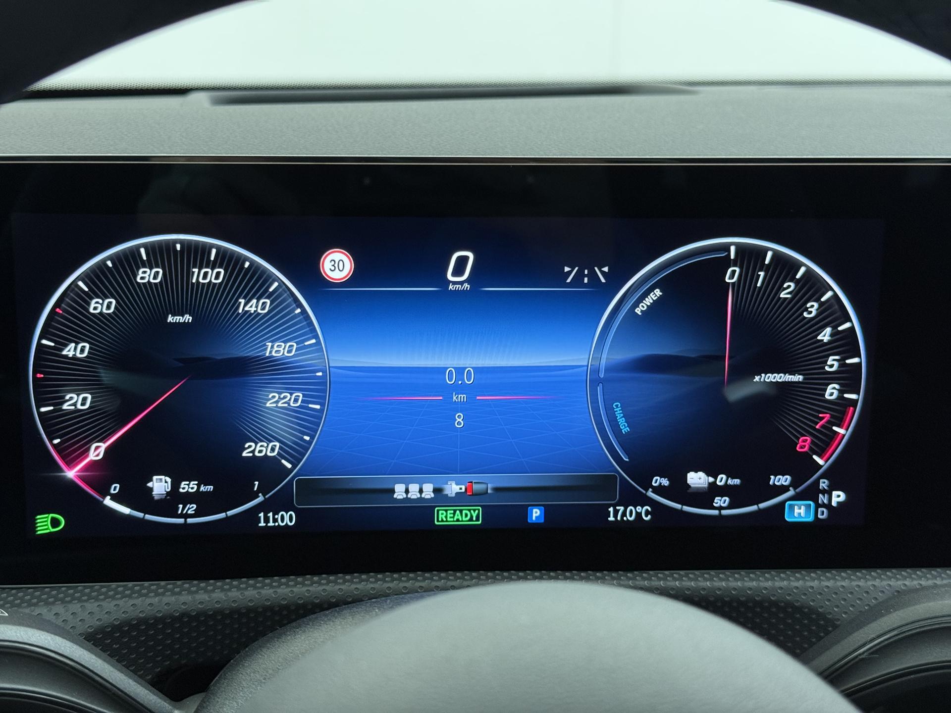 Mercedes-Benz CLA-Klasse Shooting Brake 250 e Business Solution AMG 34