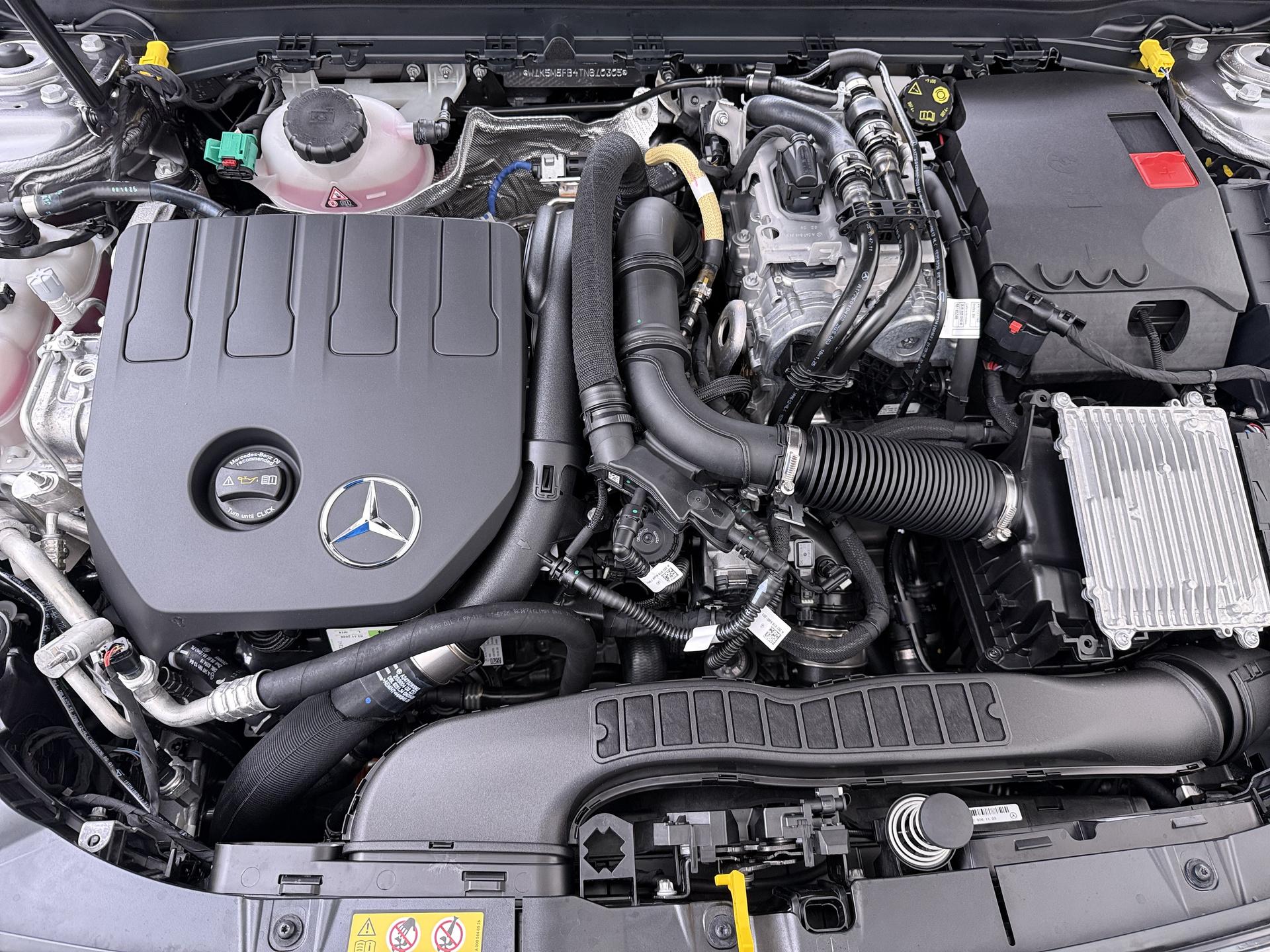 Mercedes-Benz CLA-Klasse Shooting Brake 250 e Business Solution AMG 16