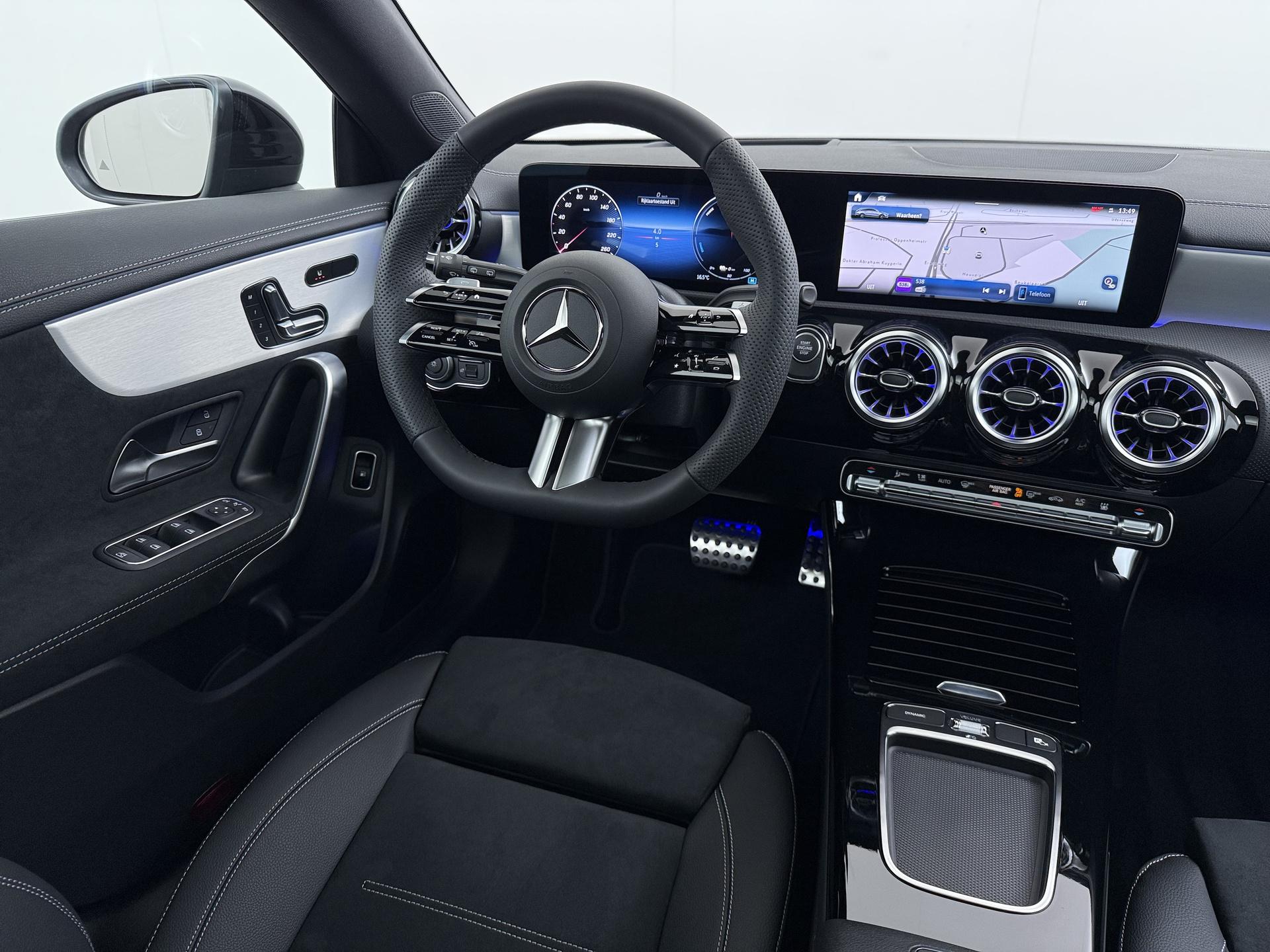 Mercedes-Benz CLA-Klasse Shooting Brake 250 e Business Solution AMG 27