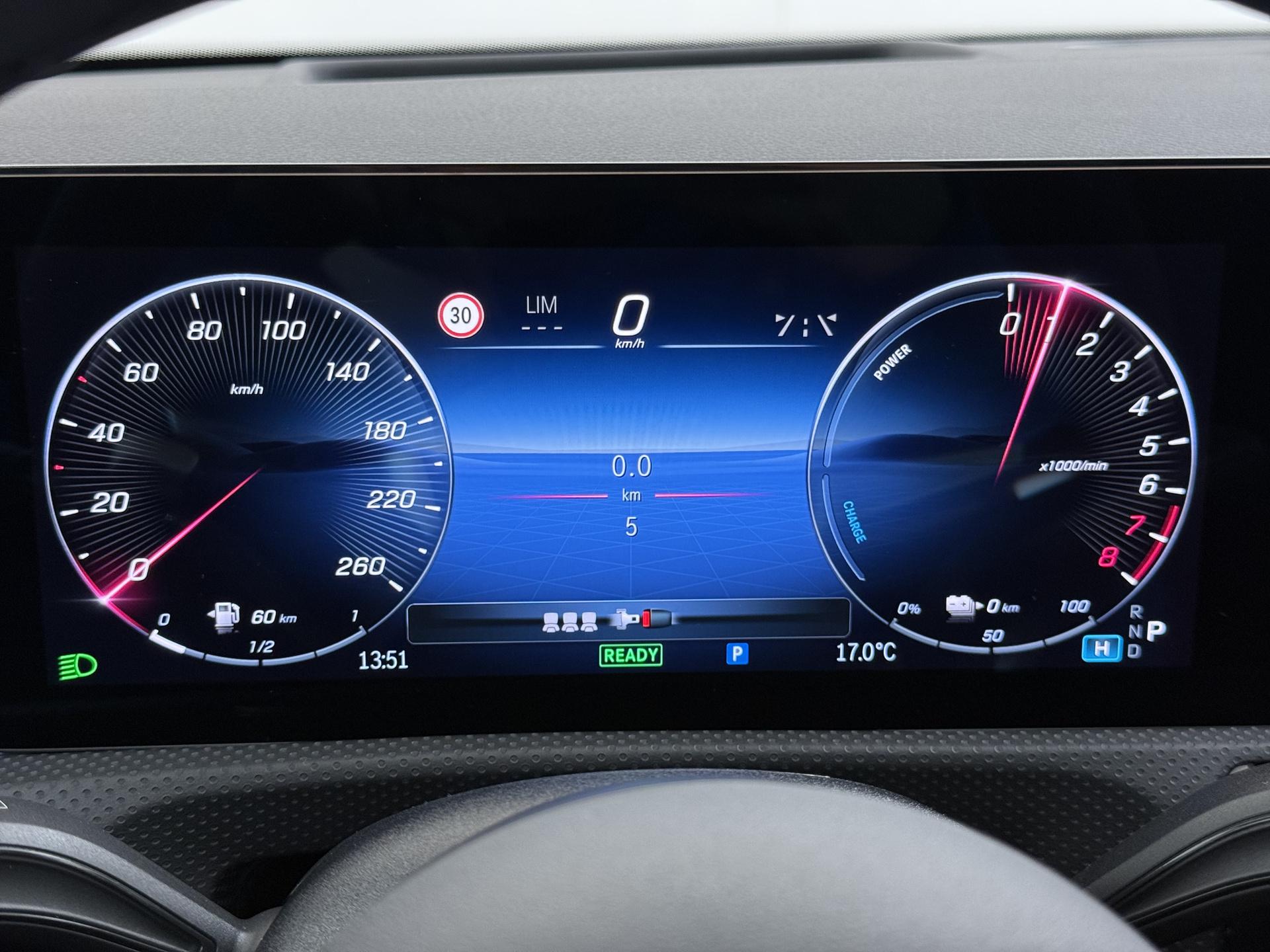 Mercedes-Benz CLA-Klasse Shooting Brake 250 e Business Solution AMG 33