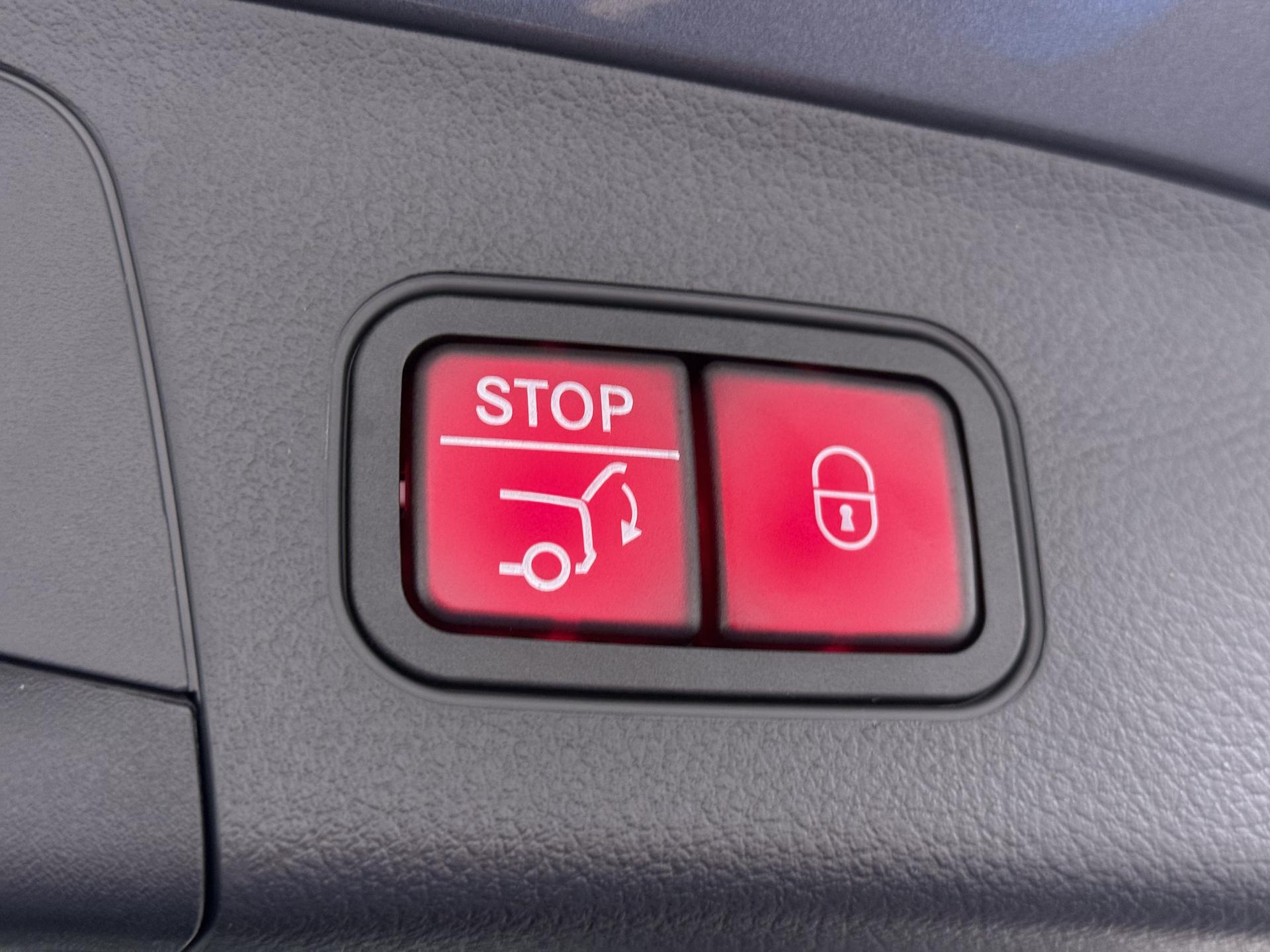 Mercedes-Benz GLA 250 e Business Solution AMG 13