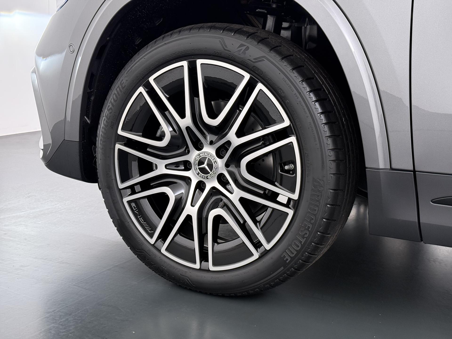 Mercedes-Benz GLA 250 e Business Solution AMG 14