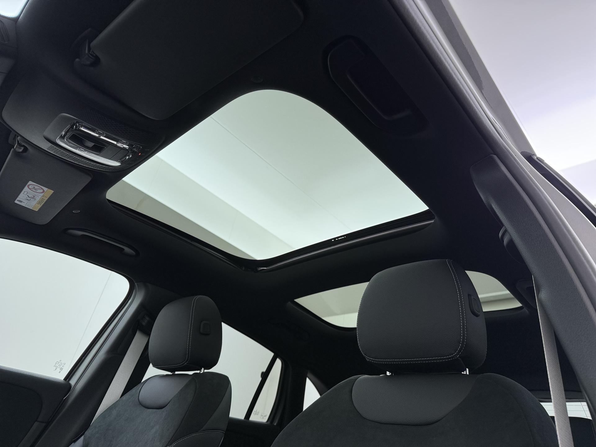 Mercedes-Benz GLA 250 e Business Solution AMG 22