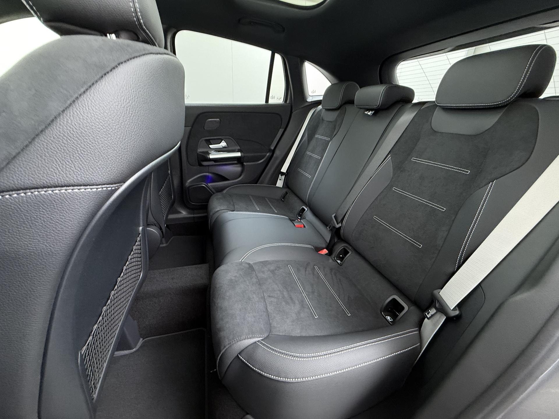 Mercedes-Benz GLA 250 e Business Solution AMG 24