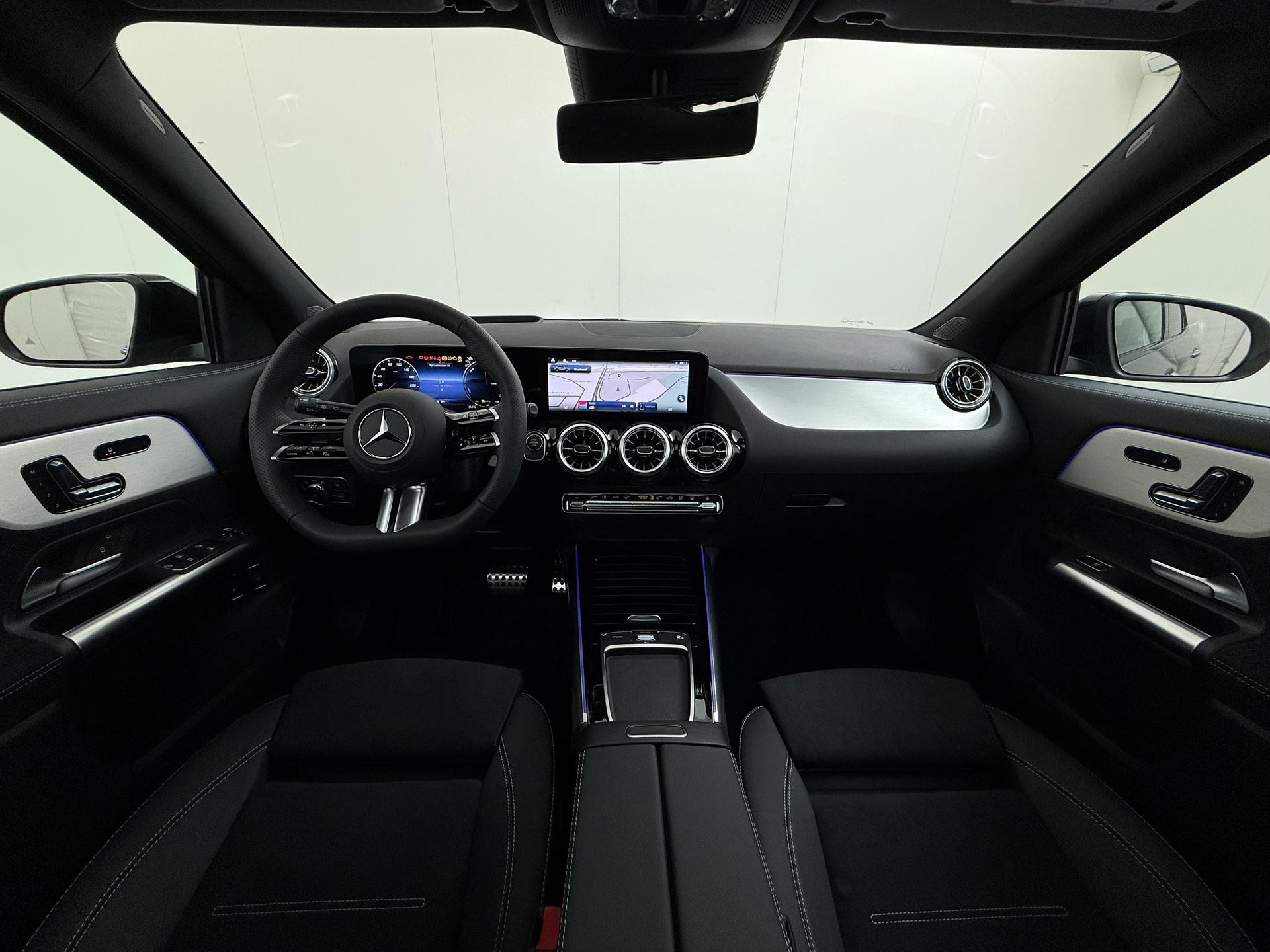 Mercedes-Benz GLA 250 e Business Solution AMG 26