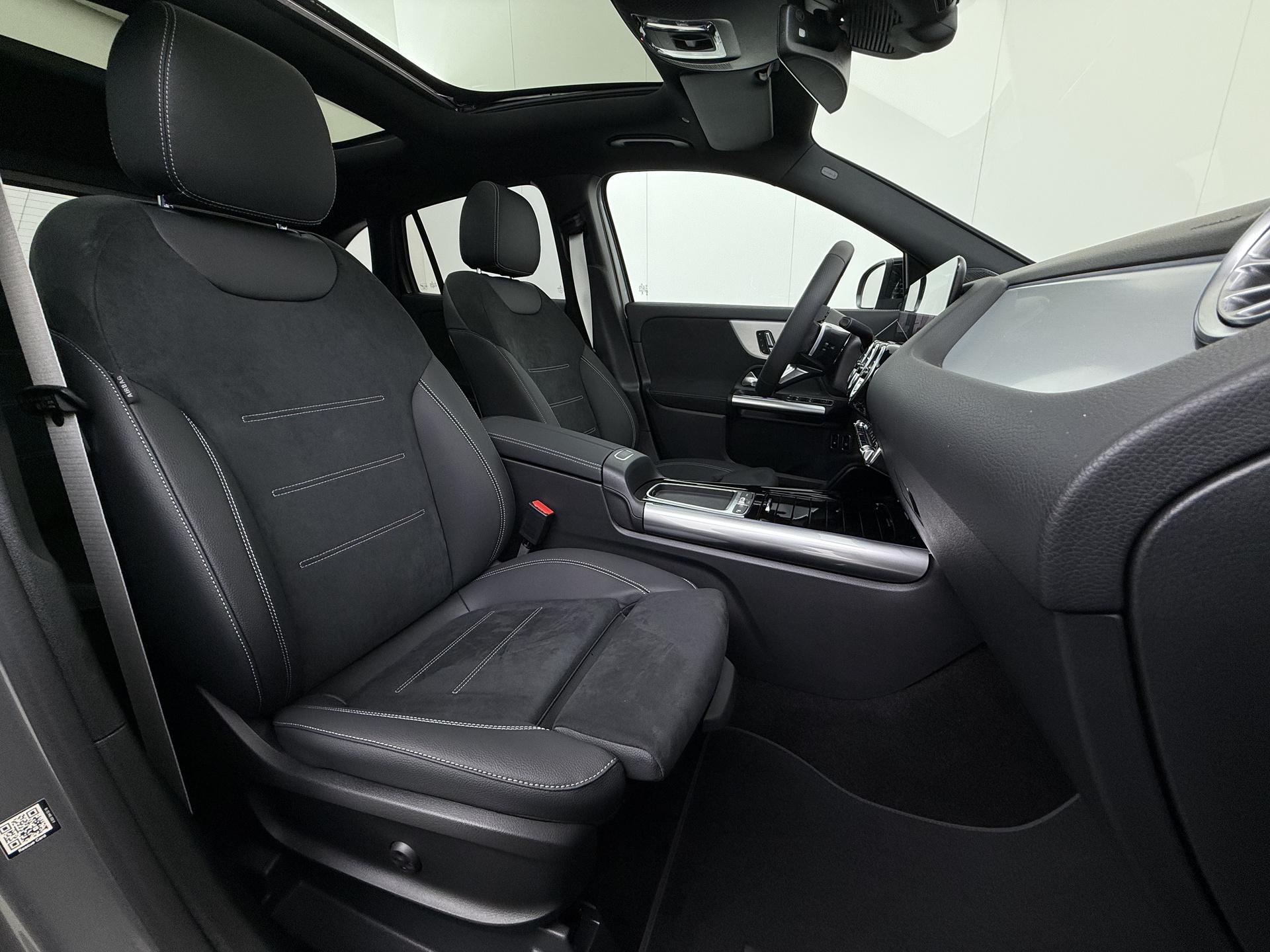 Mercedes-Benz GLA 250 e Business Solution AMG 48