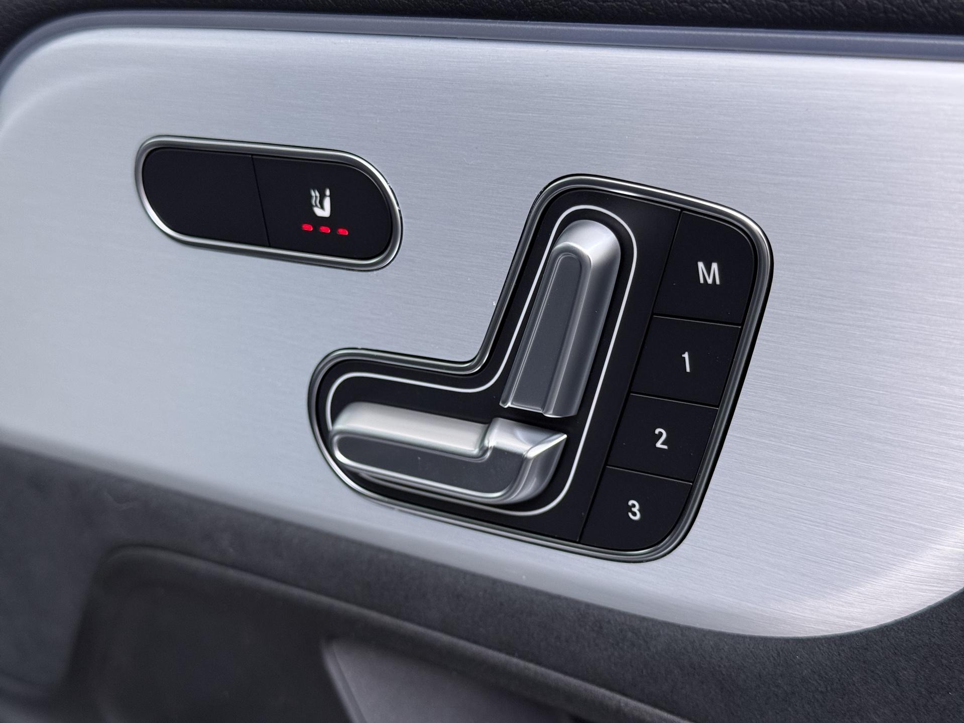 Mercedes-Benz GLA 250 e Business Solution AMG 49