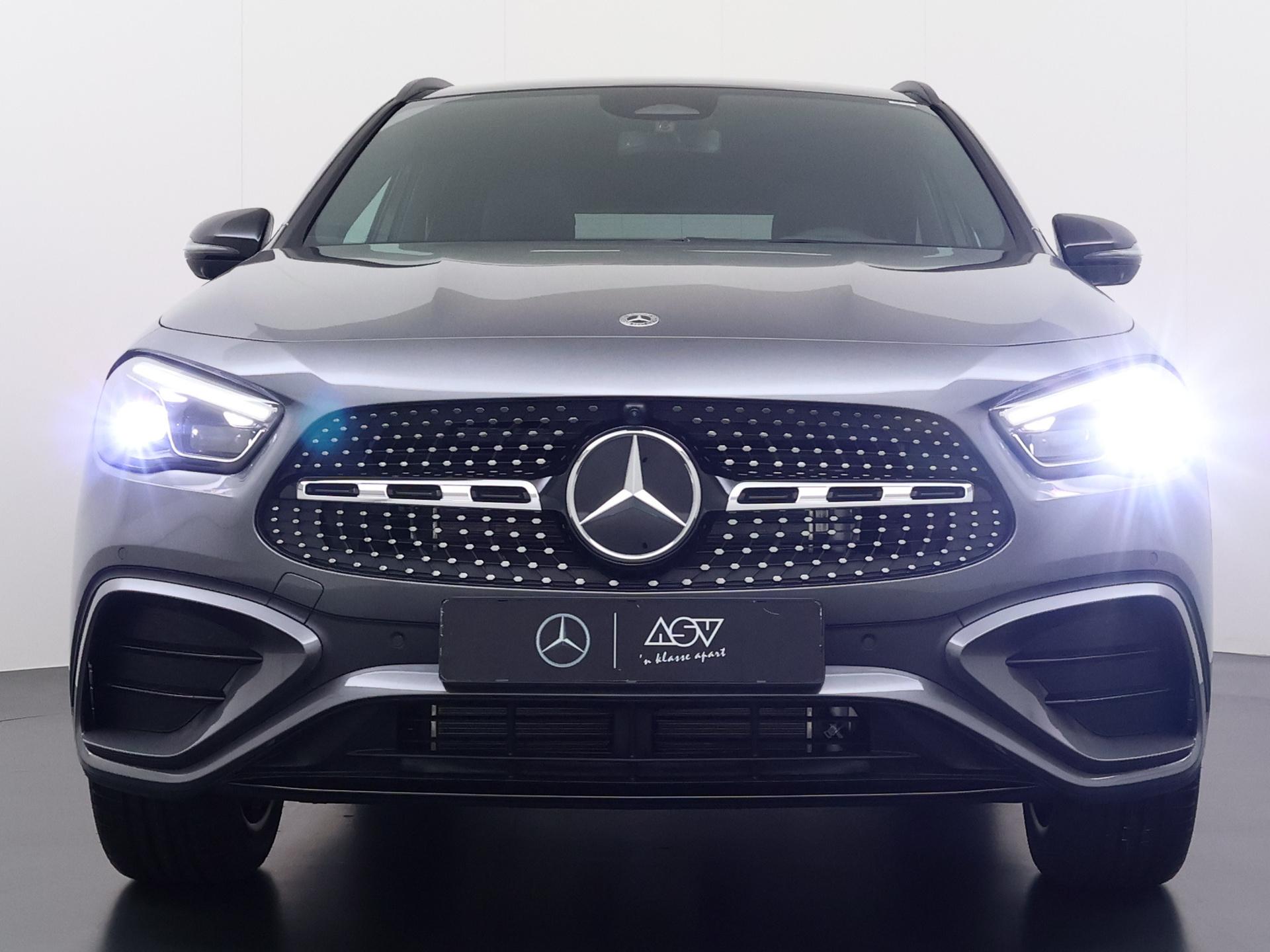 Mercedes-Benz GLA 250 e Business Solution AMG 7