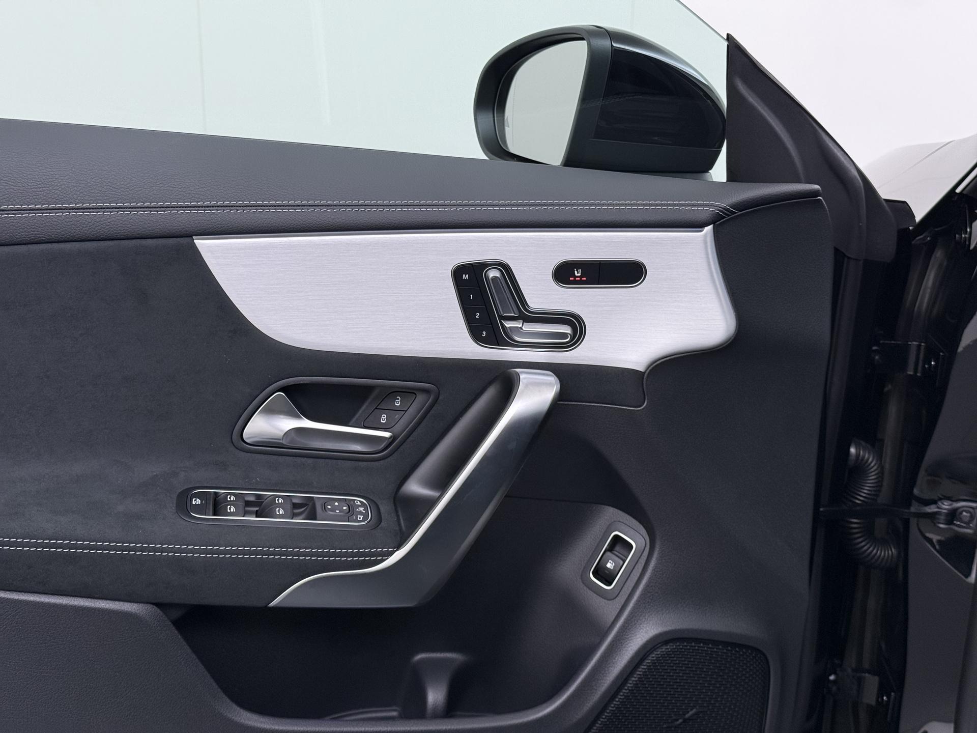 Mercedes-Benz CLA-Klasse Shooting Brake 250 e Business Solution AMG 17