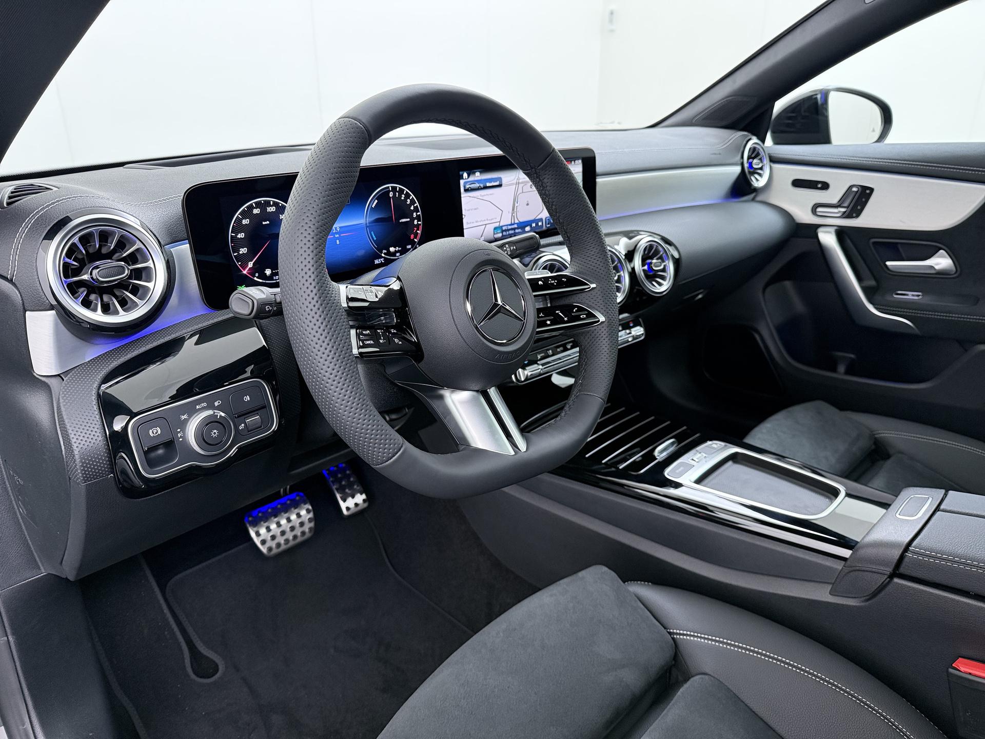 Mercedes-Benz CLA-Klasse Shooting Brake 250 e Business Solution AMG 18