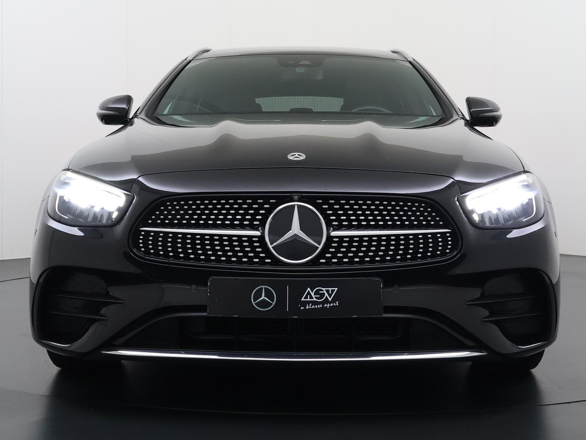 Mercedes-Benz E-klasse Estate 300 d 4MATIC AMG Line 12