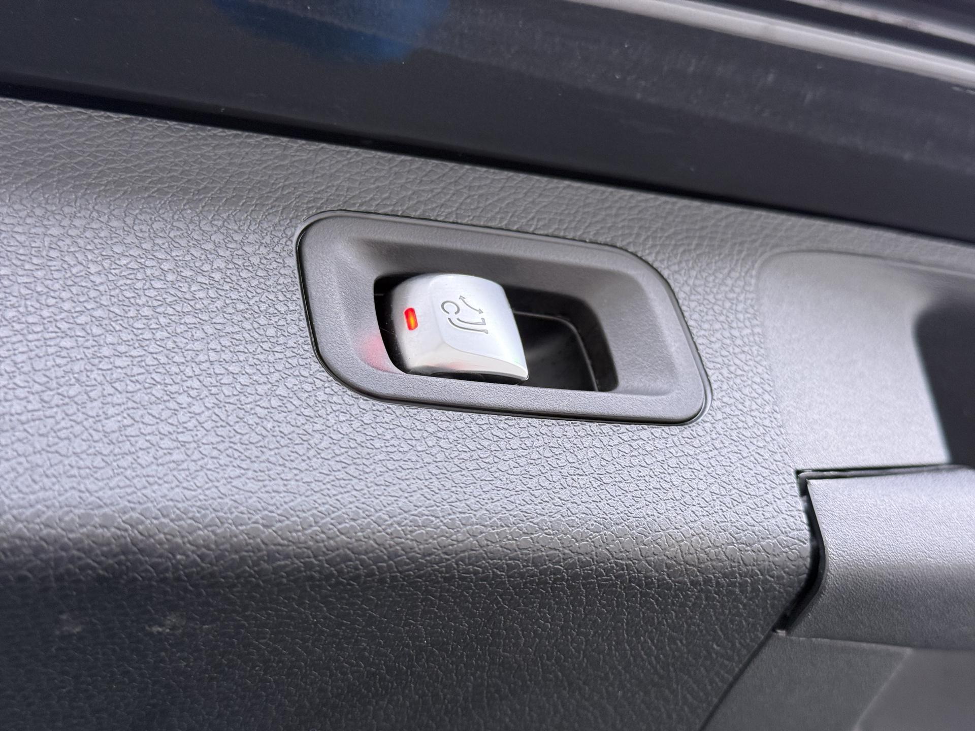 Mercedes-Benz E-klasse Estate 300 d 4MATIC AMG Line 18