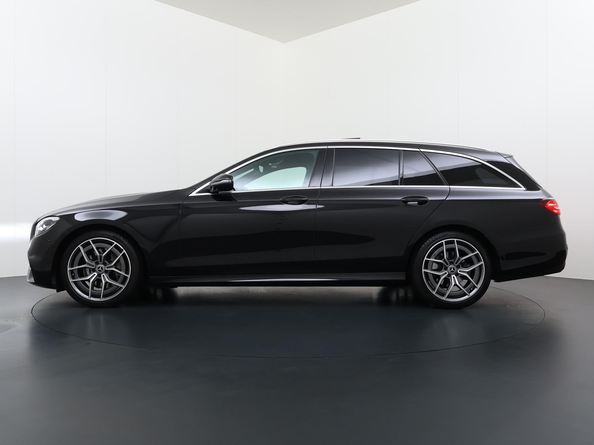 Mercedes-Benz E-klasse Estate 300 d 4MATIC AMG Line 2