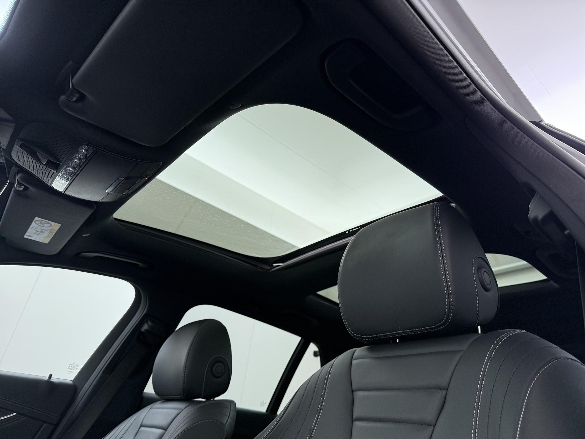 Mercedes-Benz E-klasse Estate 300 d 4MATIC AMG Line 3