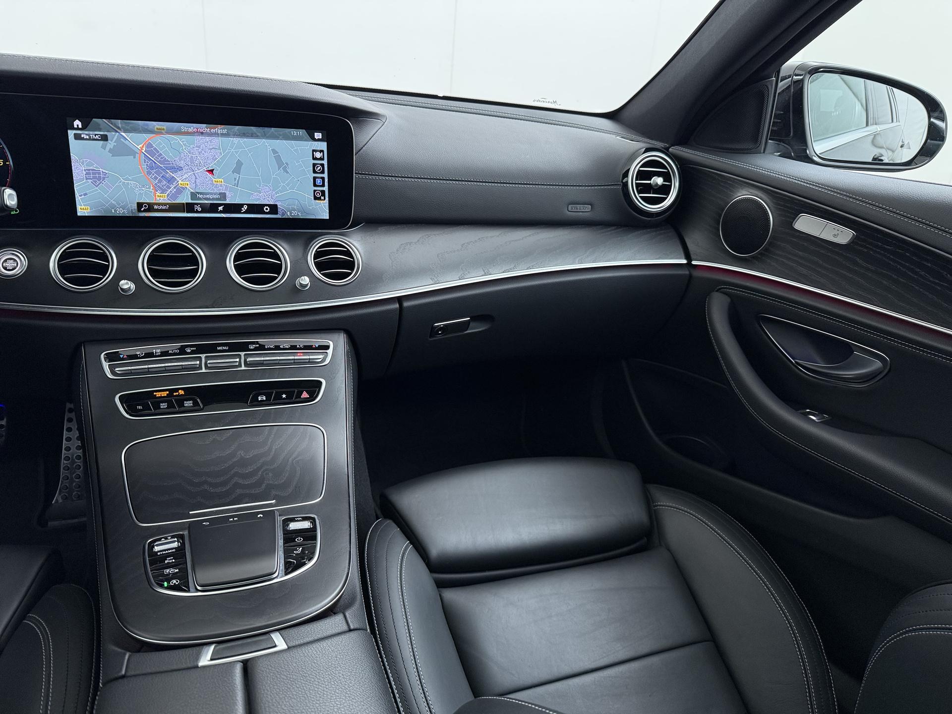 Mercedes-Benz E-klasse Estate 300 d 4MATIC AMG Line 32