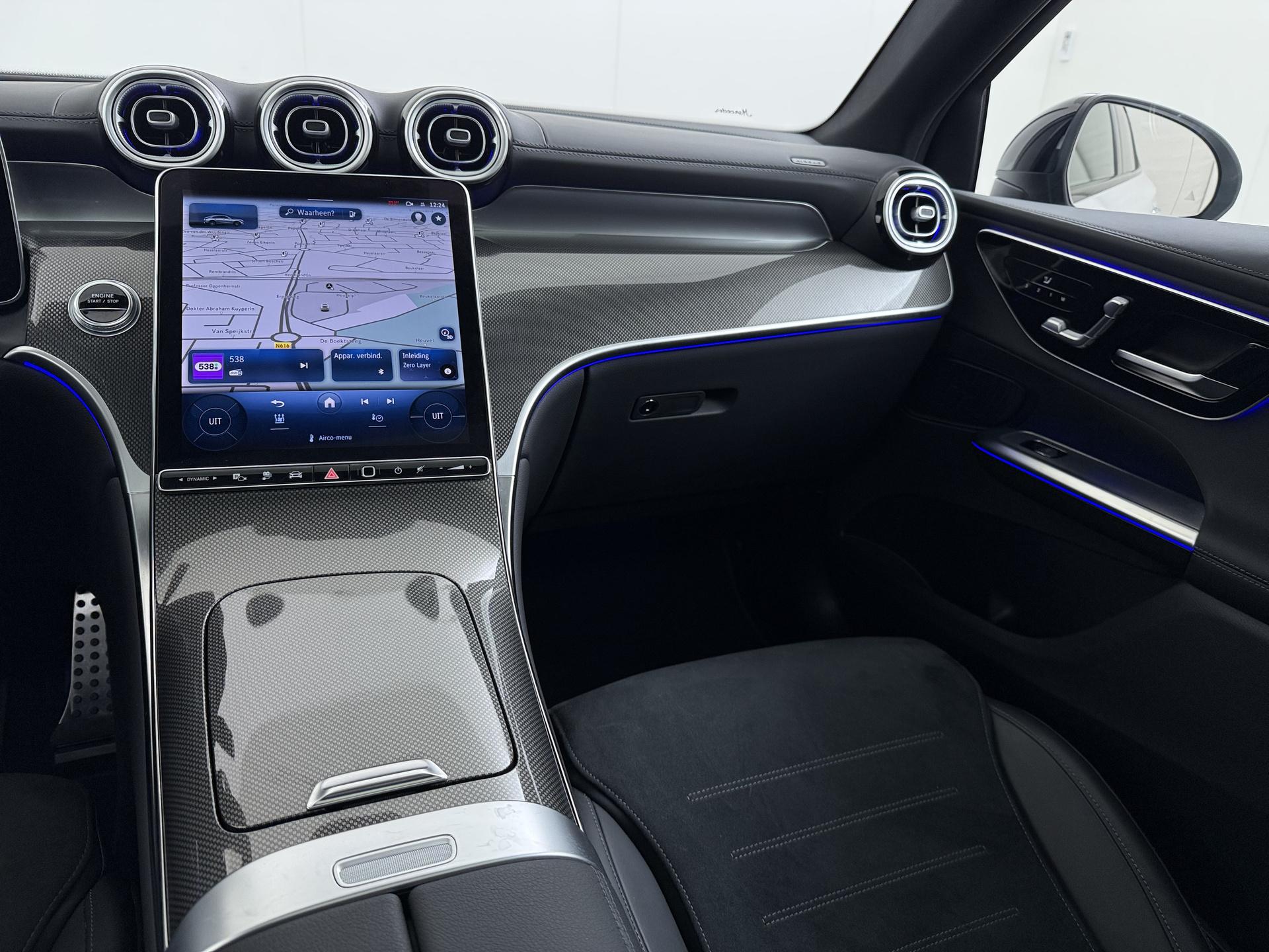 Mercedes-Benz GLC-klasse Coupé 300e 4MATIC AMG Line 32