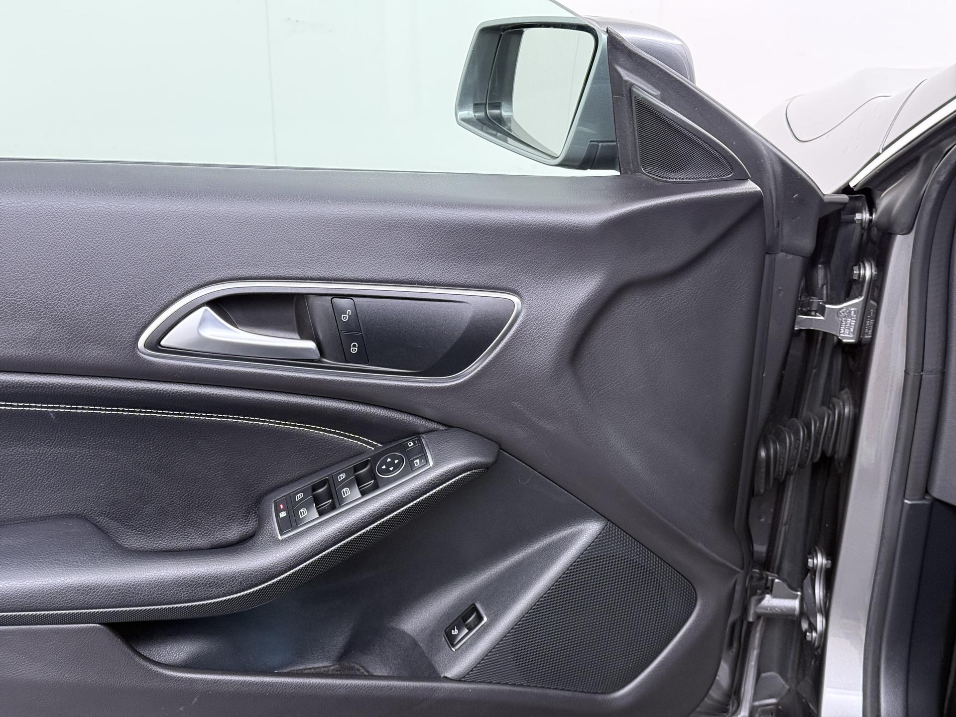 Mercedes-Benz CLA-klasse 180 Ambition 16