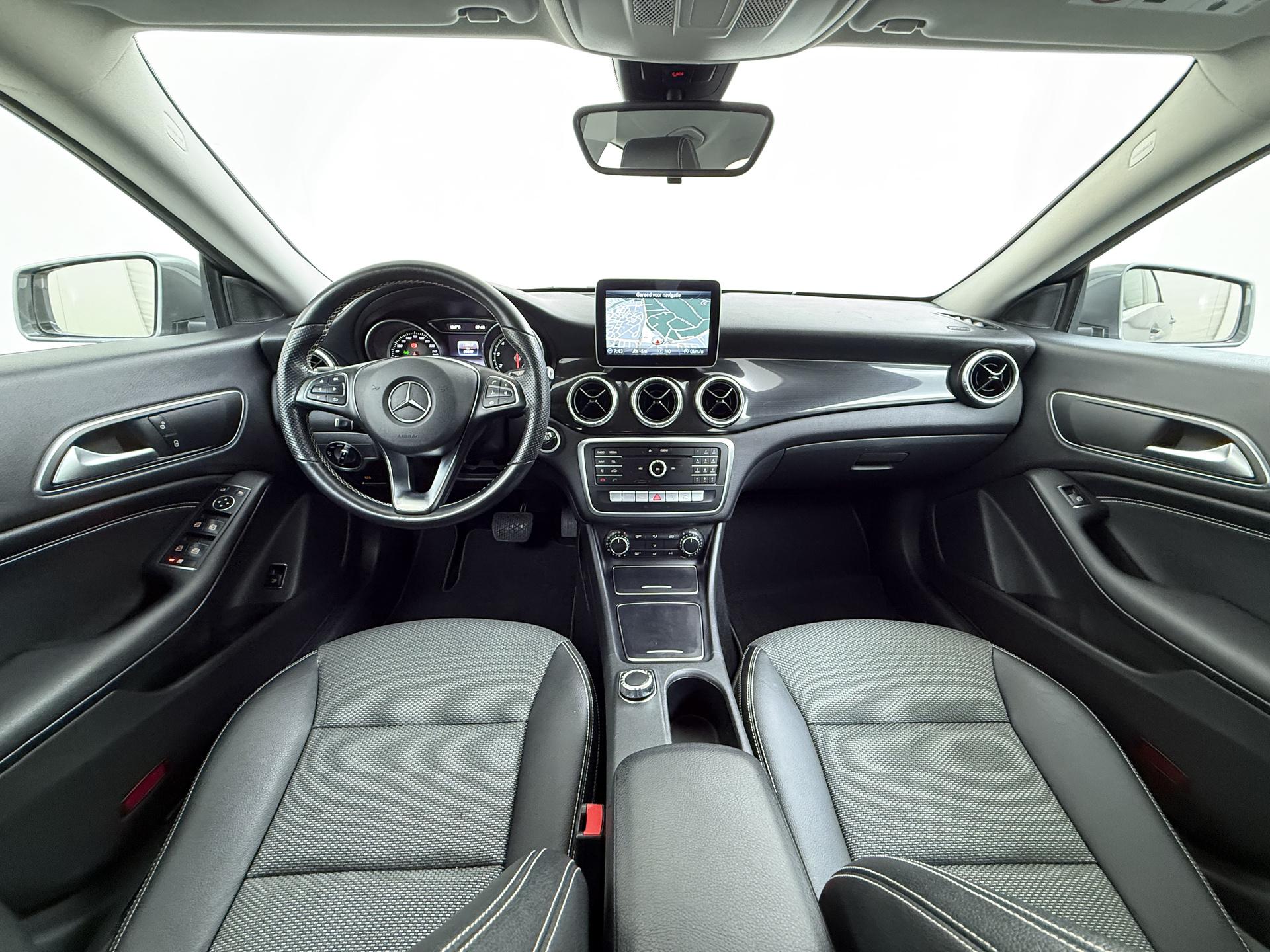 Mercedes-Benz CLA-klasse 180 Ambition 4