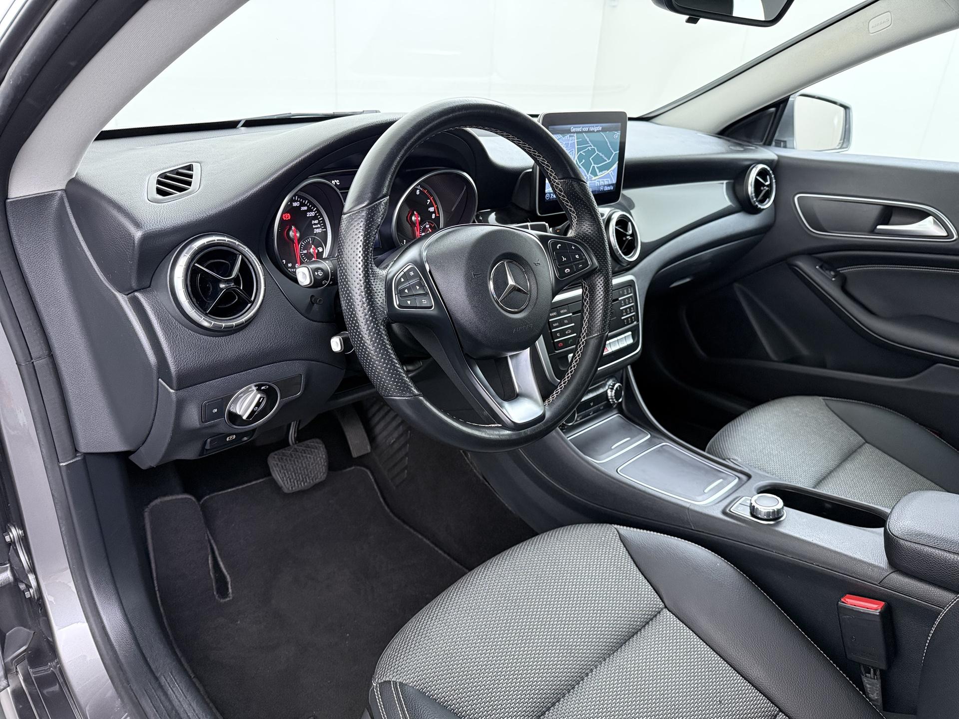 Mercedes-Benz CLA-klasse 180 Ambition 5