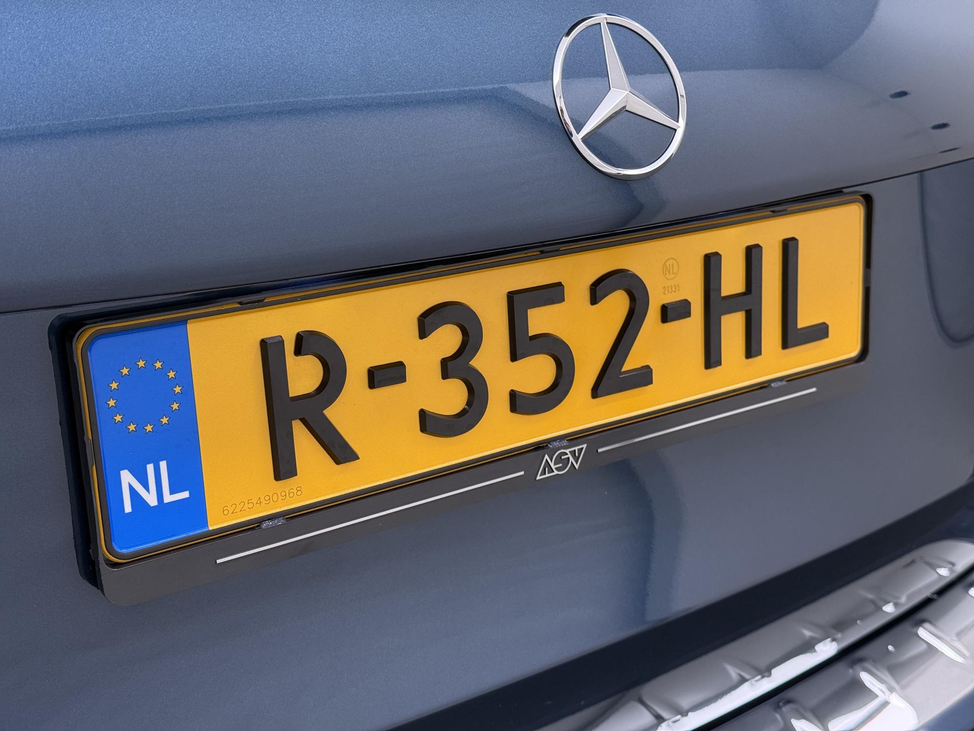 Mercedes-Benz GLB 200 Style Plus Business Solution 17