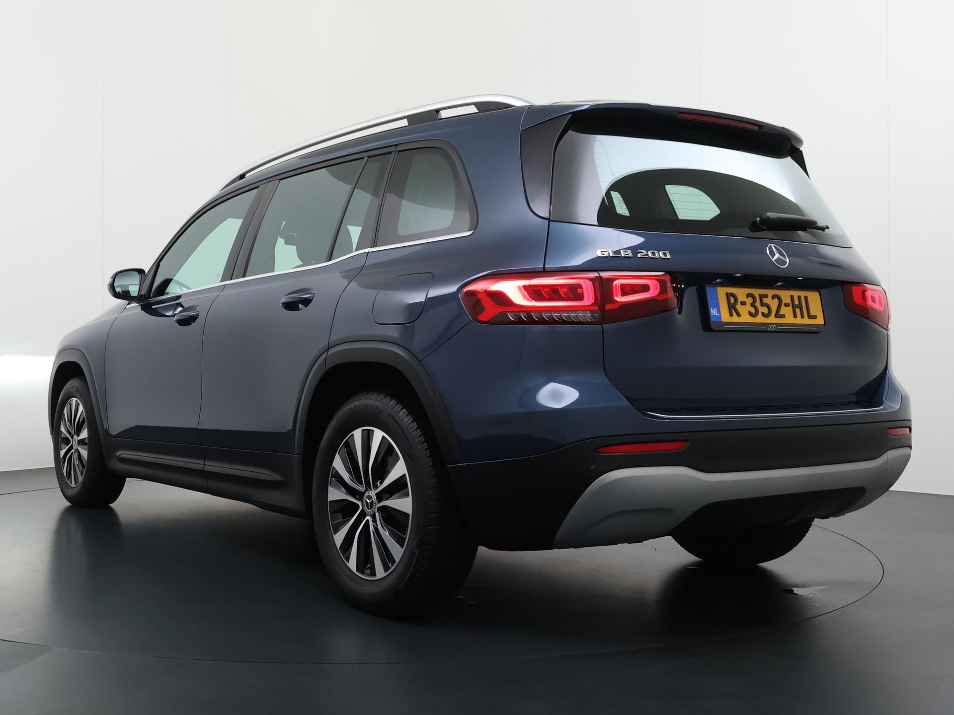 Mercedes-Benz GLB 200 Style Plus Business Solution 4