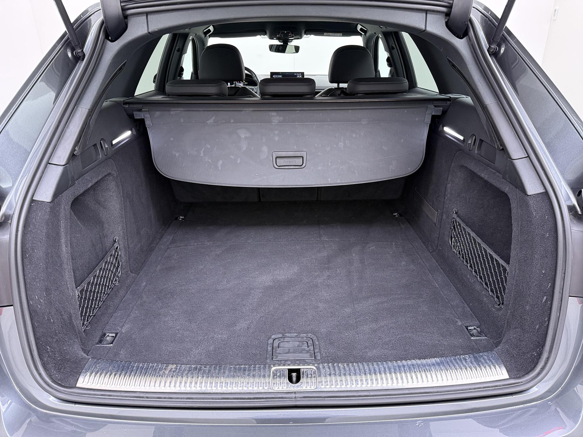 Audi A4 Avant 40 TFSI S- Line 2.0 TFSi 204 PK Competition 13