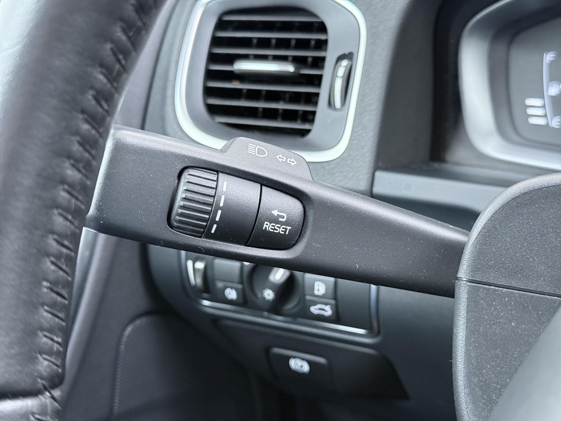 Volvo V60 2.0 D2 Momentum Business 26