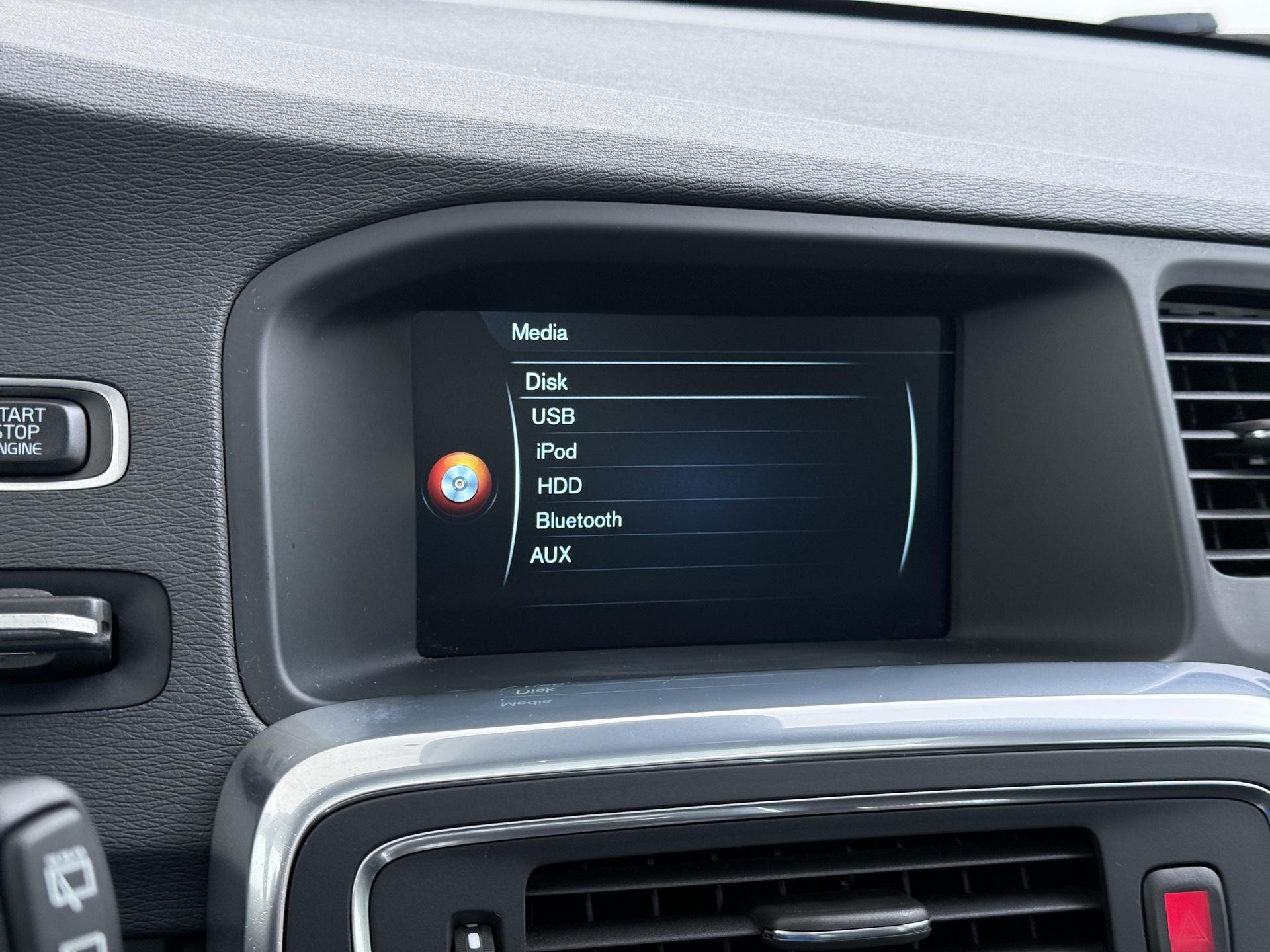 Volvo V60 2.0 D2 Momentum Business 32