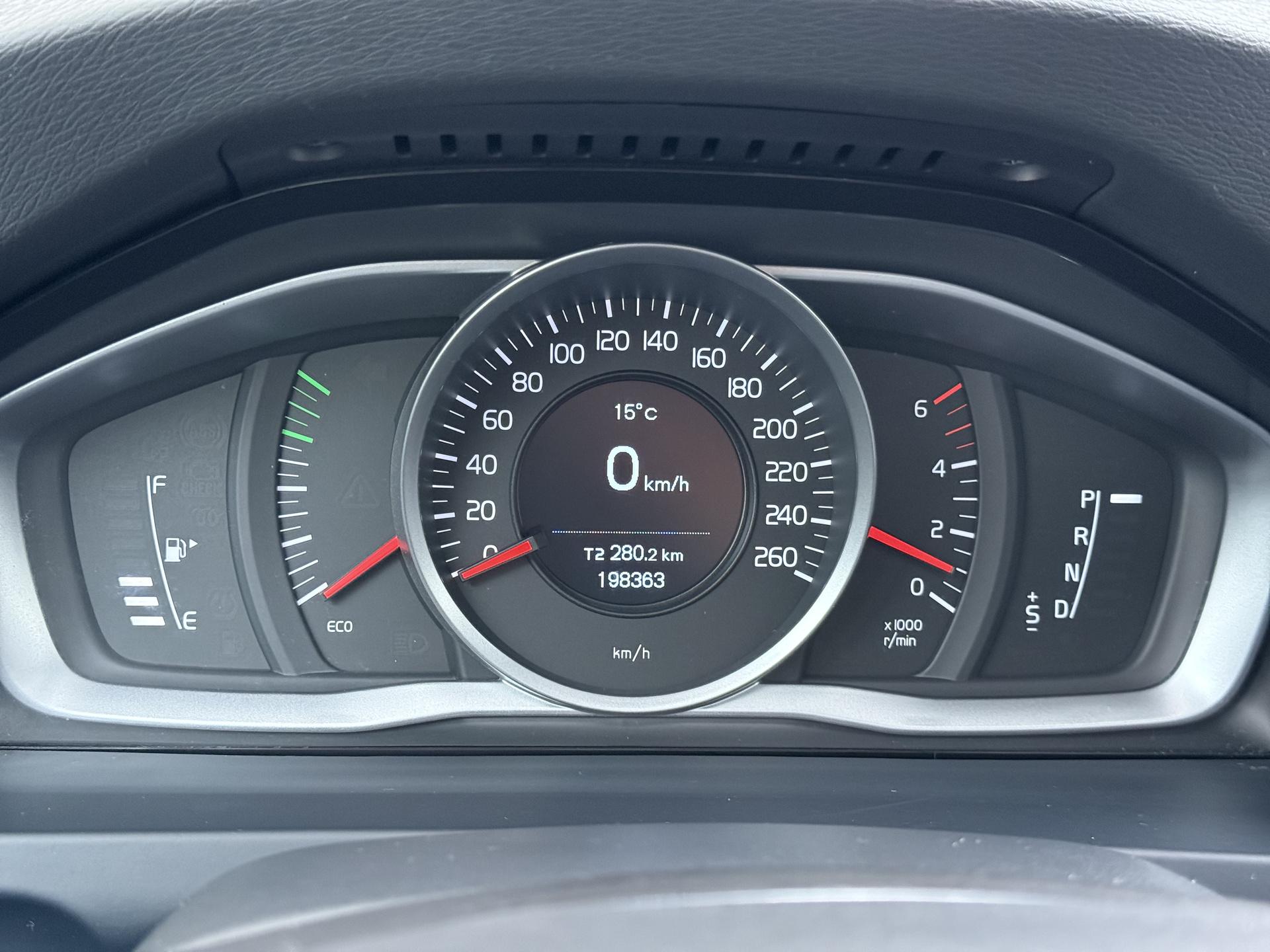 Volvo V60 2.0 D2 Momentum Business 8