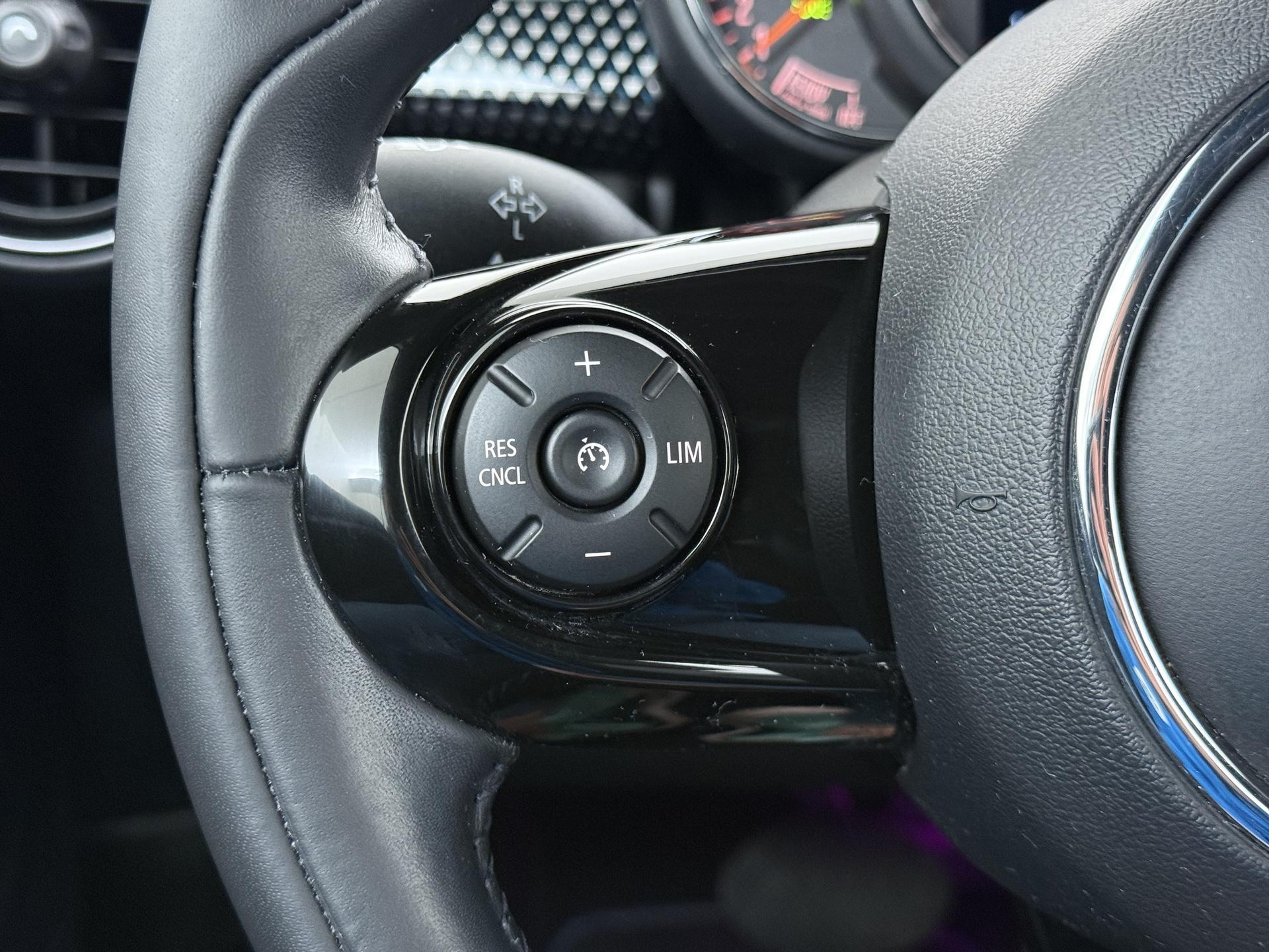 Mini Mini Cabrio 1.5 Cooper Sidewalk Edition 23