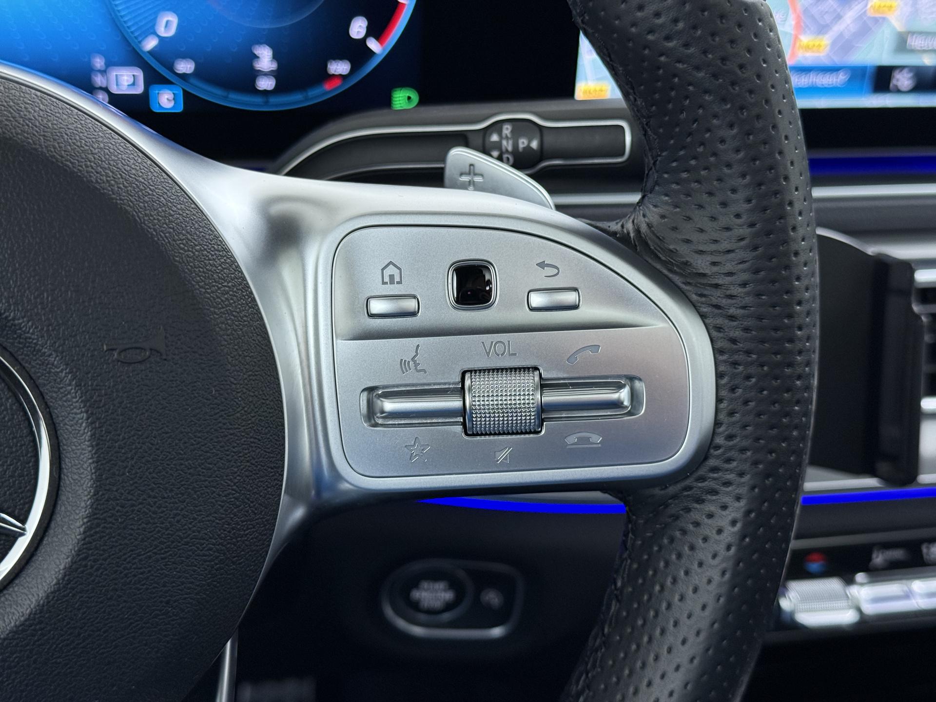 Mercedes-Benz GLS 400 d 4MATIC Premium Plus 32